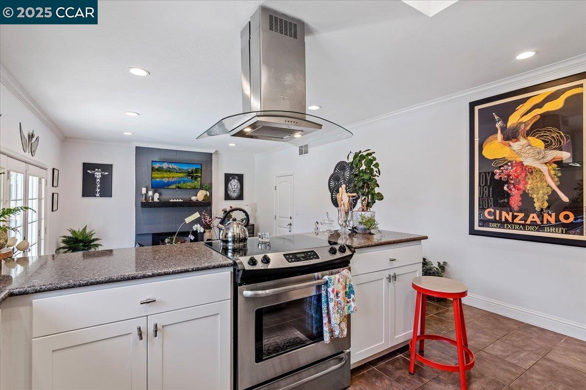 Detail Gallery Image 8 of 30 For 1734 Cape Ct, Walnut Creek,  CA 94598 - 3 Beds | 2 Baths