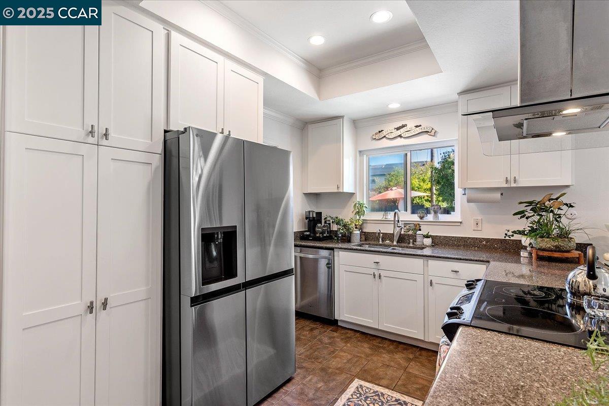 Detail Gallery Image 9 of 30 For 1734 Cape Ct, Walnut Creek,  CA 94598 - 3 Beds | 2 Baths