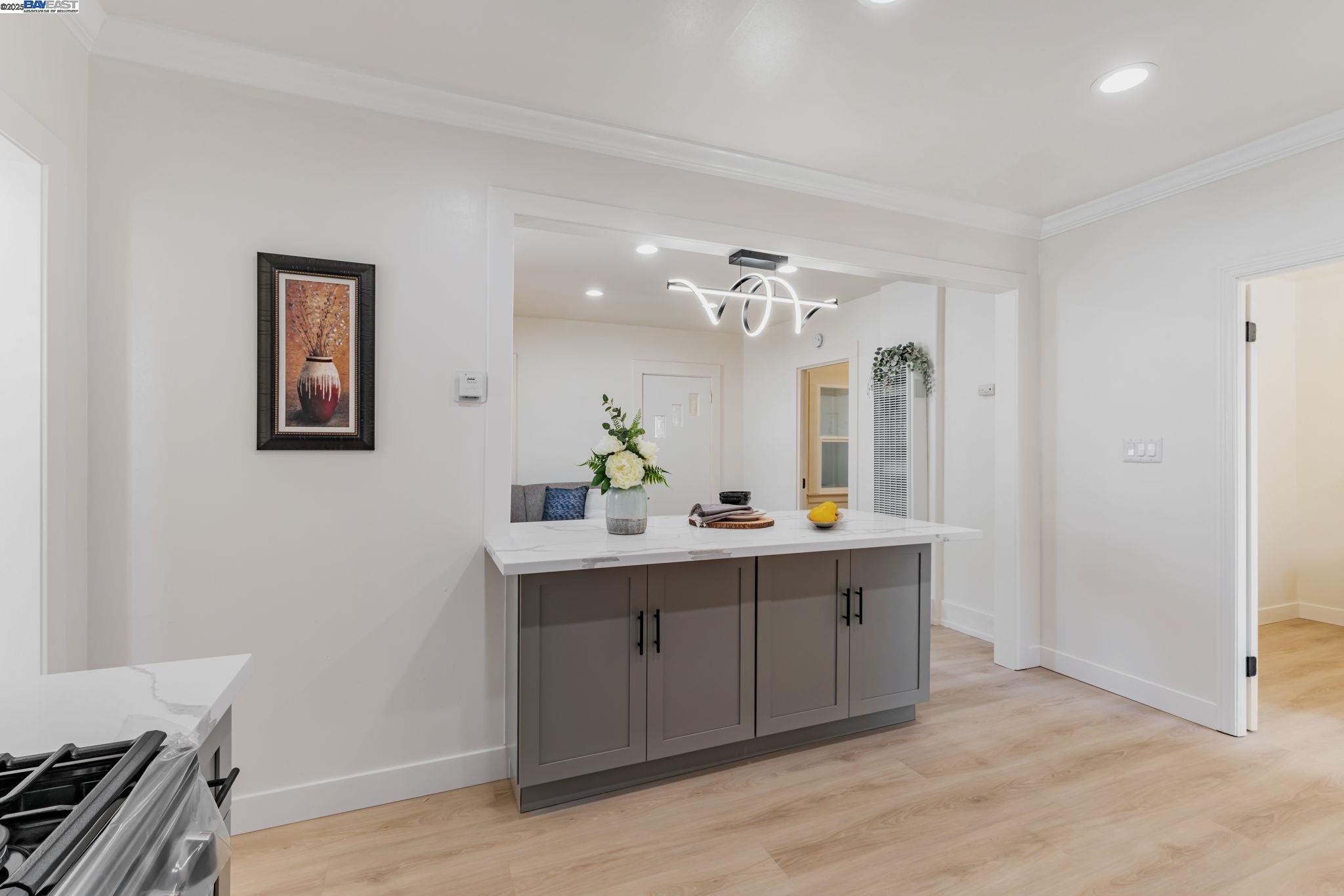 Detail Gallery Image 15 of 40 For 2720 Short St, Oakland,  CA 94619 - 2 Beds | 1 Baths