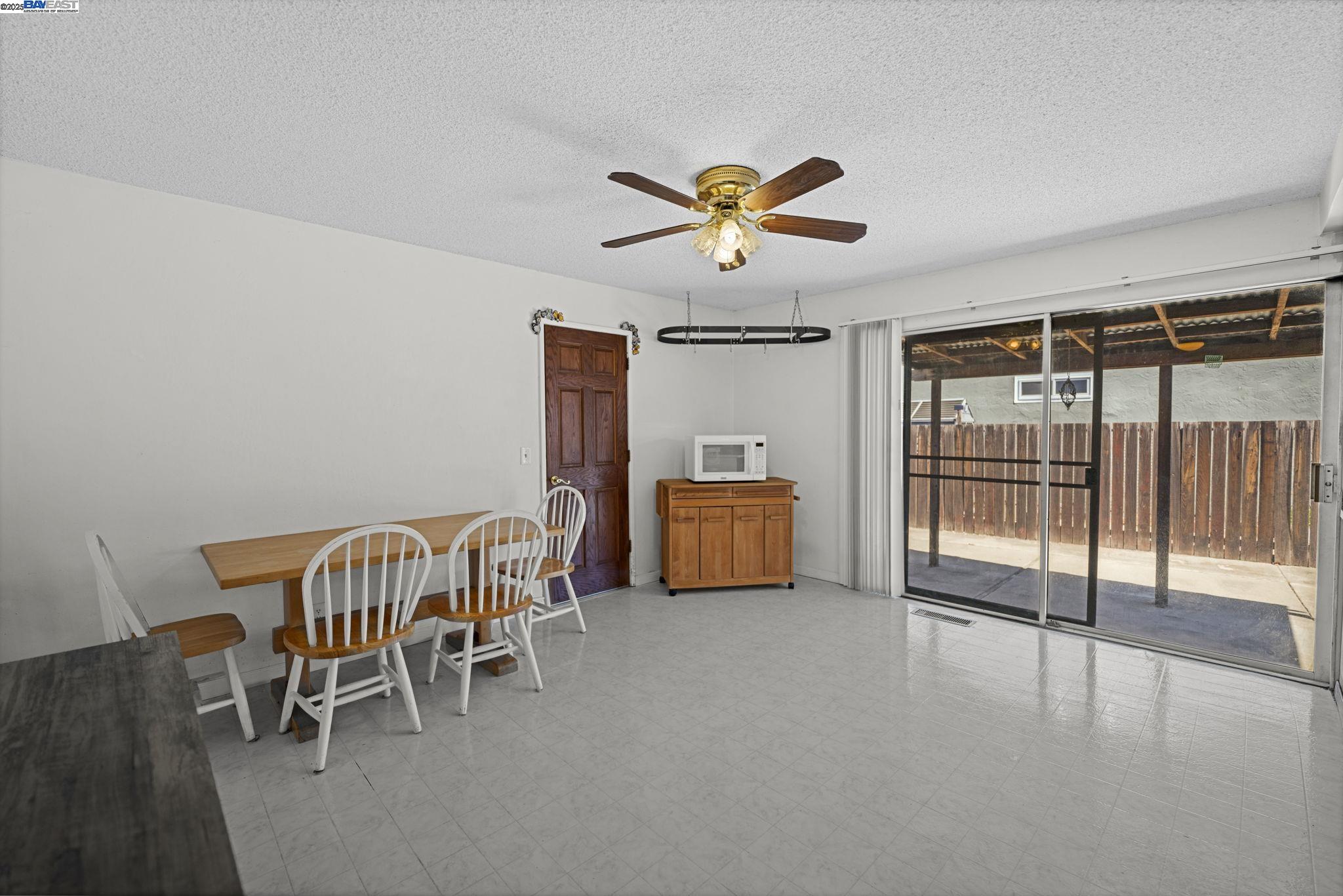 Detail Gallery Image 16 of 49 For 676 Colusa Way, Livermore,  CA 94551 - 3 Beds | 2 Baths