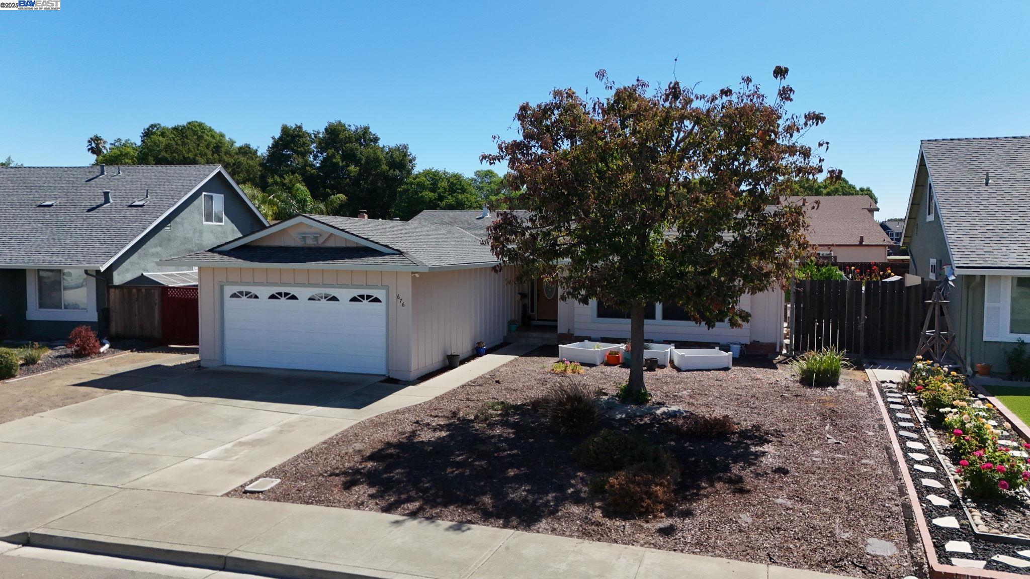 Detail Gallery Image 5 of 49 For 676 Colusa Way, Livermore,  CA 94551 - 3 Beds | 2 Baths