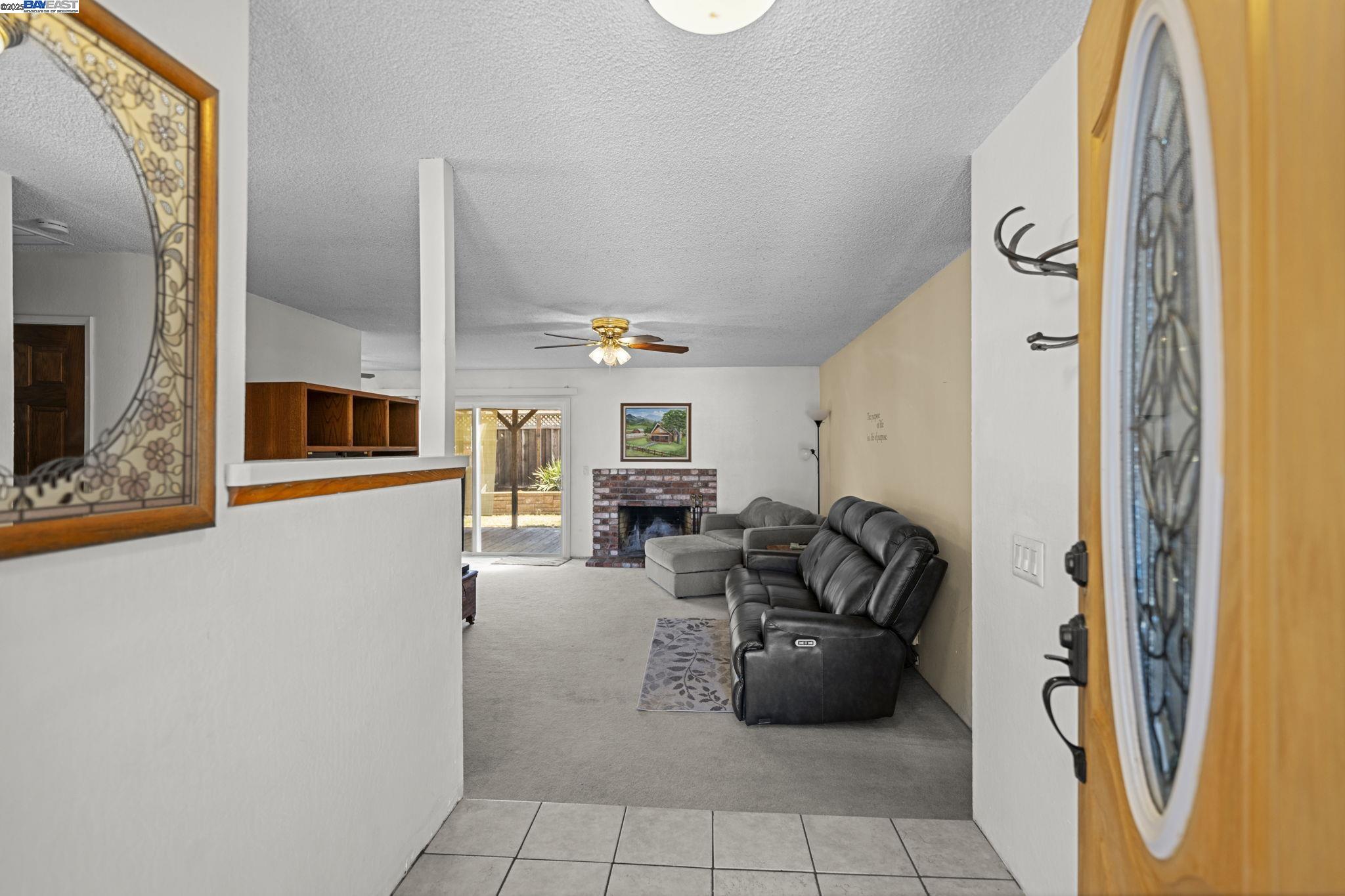 Detail Gallery Image 10 of 49 For 676 Colusa Way, Livermore,  CA 94551 - 3 Beds | 2 Baths
