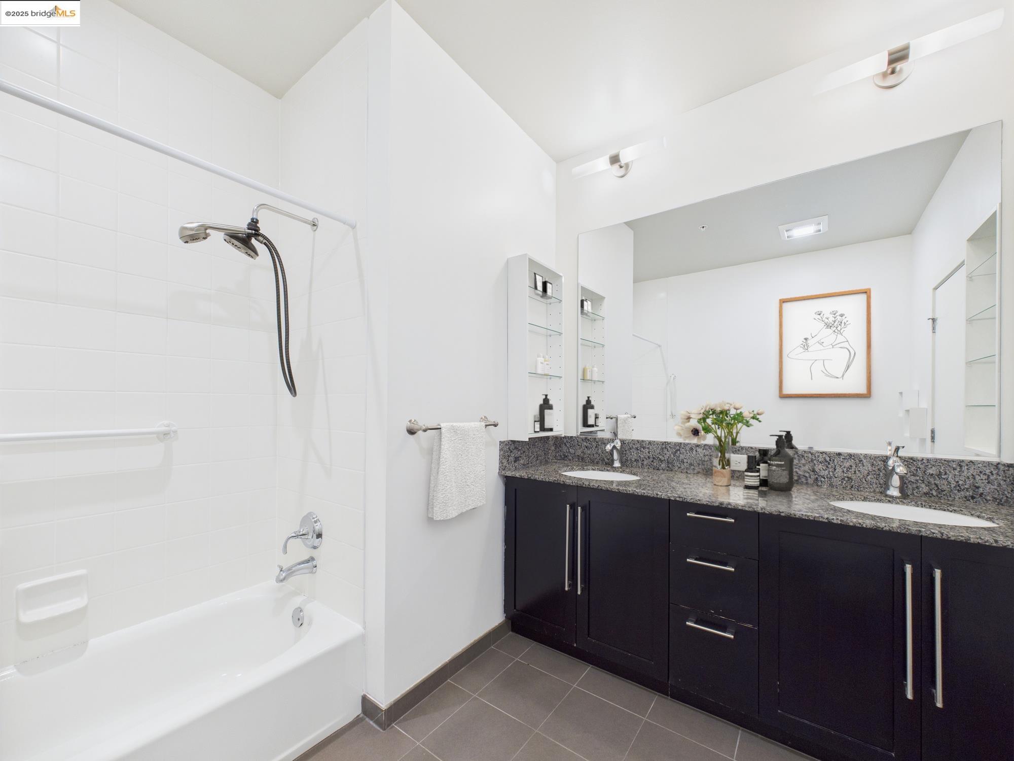 Photo #8: 41107439 Listing: Photo #8