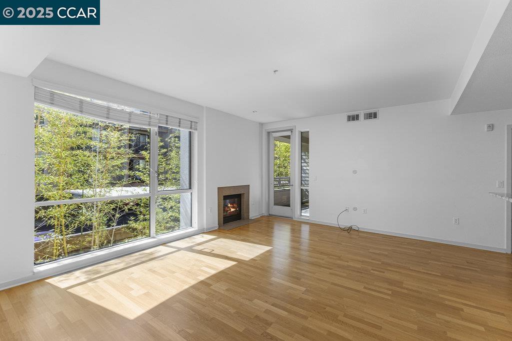 Photo #5: 41107440 Listing 