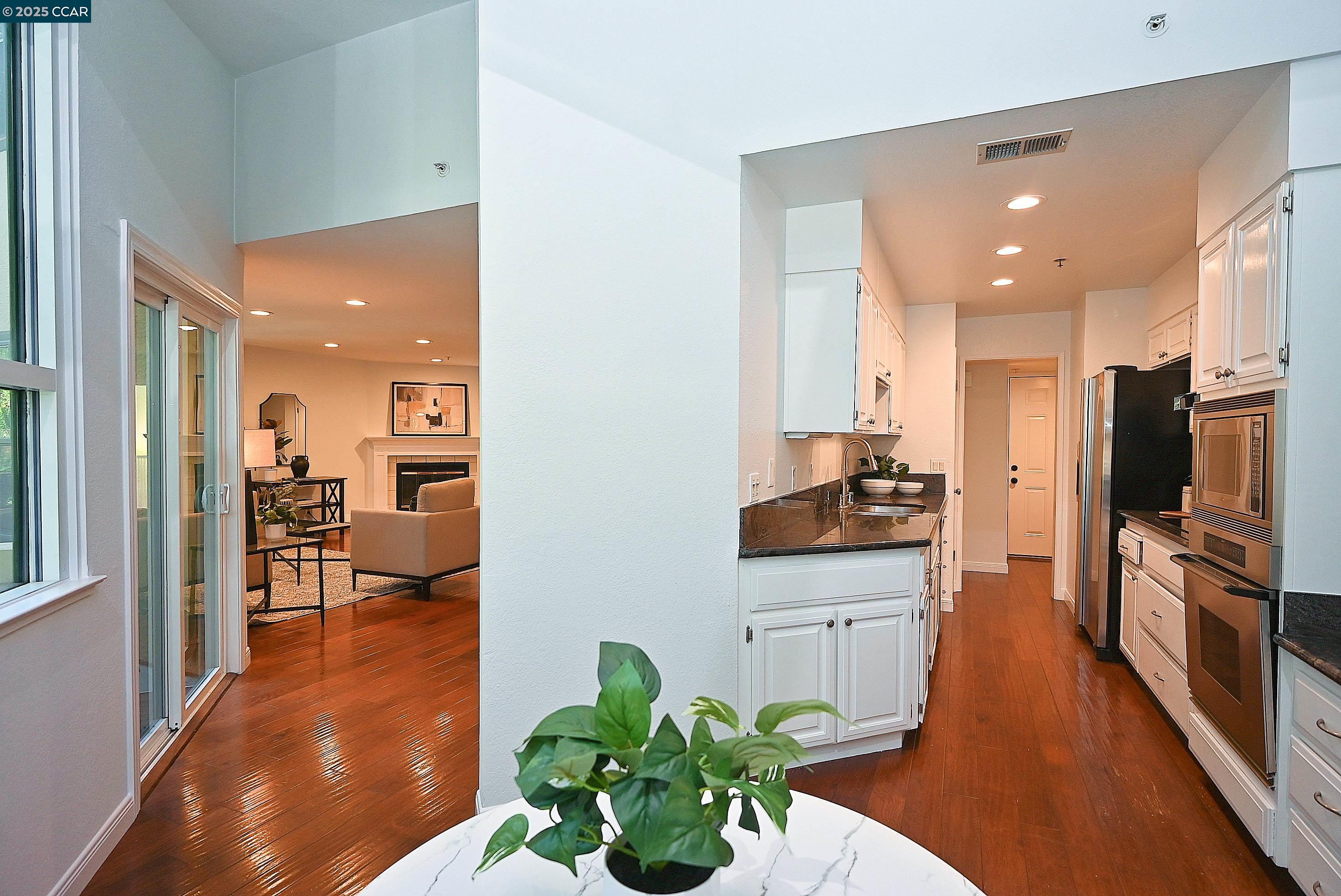 Detail Gallery Image 15 of 39 For 3279 Mt Diablo Court #13,  Lafayette,  CA 94549 - 3 Beds | 3/1 Baths