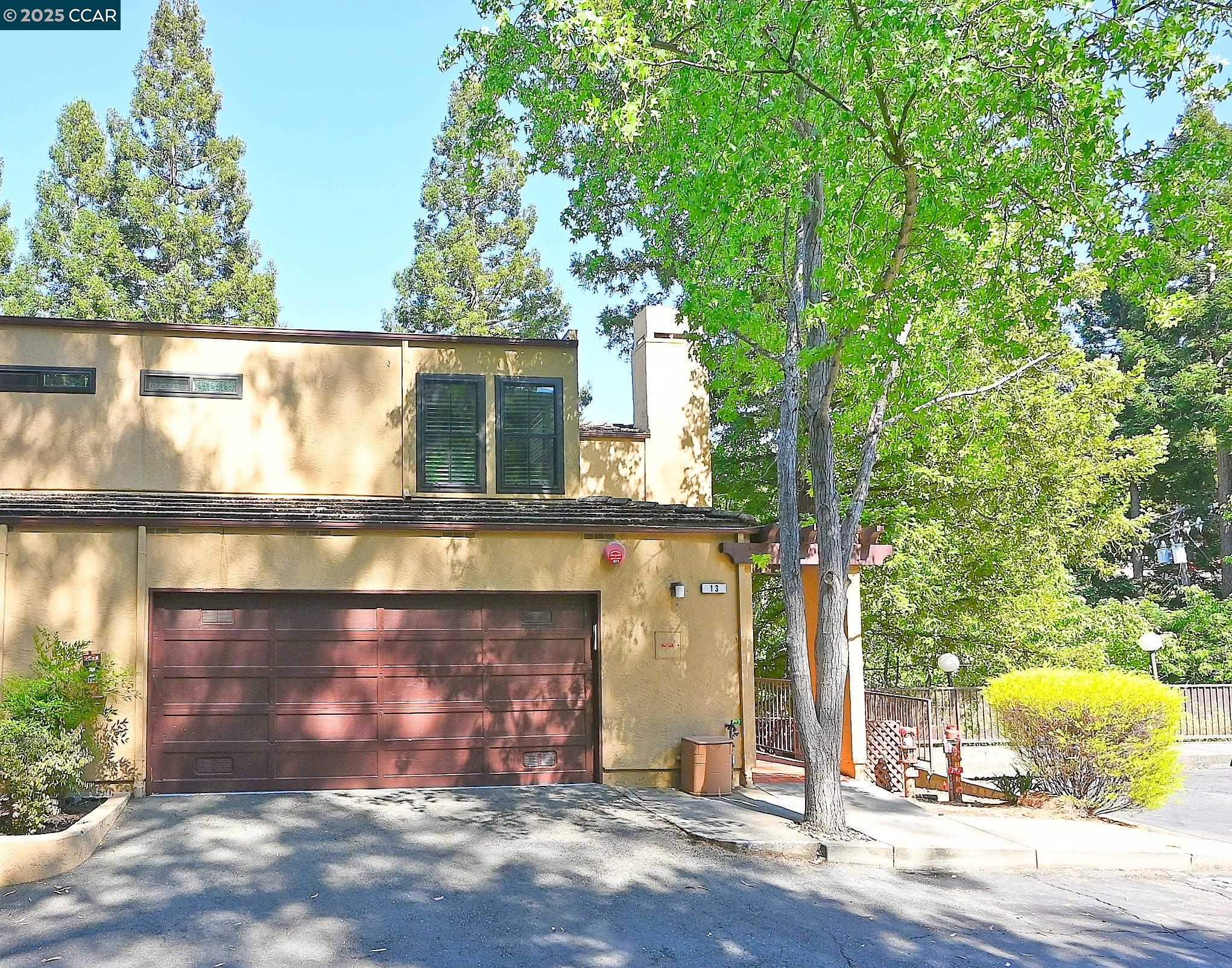 Detail Gallery Image 4 of 39 For 3279 Mt Diablo Court #13,  Lafayette,  CA 94549 - 3 Beds | 3/1 Baths