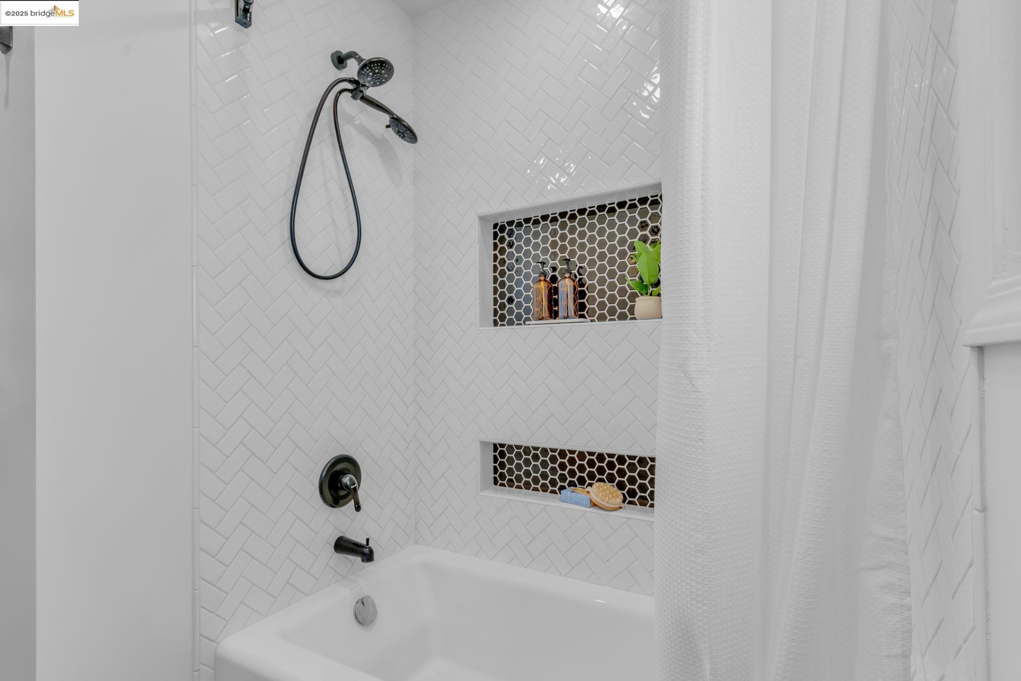 Detail Gallery Image 18 of 42 For 7231 Plank Ave, El Cerrito,  CA 94530 - 2 Beds | 1 Baths