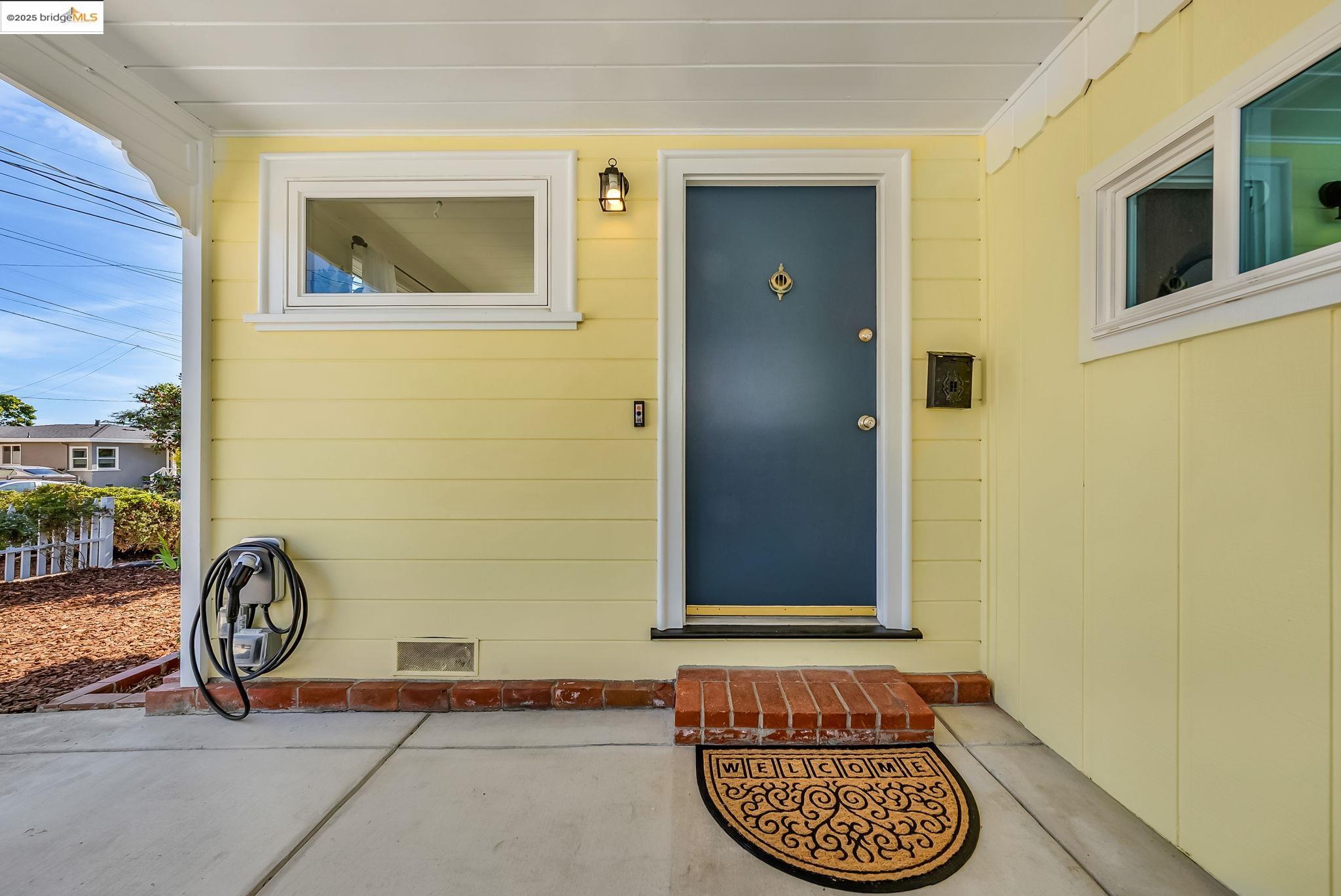 Detail Gallery Image 3 of 42 For 7231 Plank Ave, El Cerrito,  CA 94530 - 2 Beds | 1 Baths