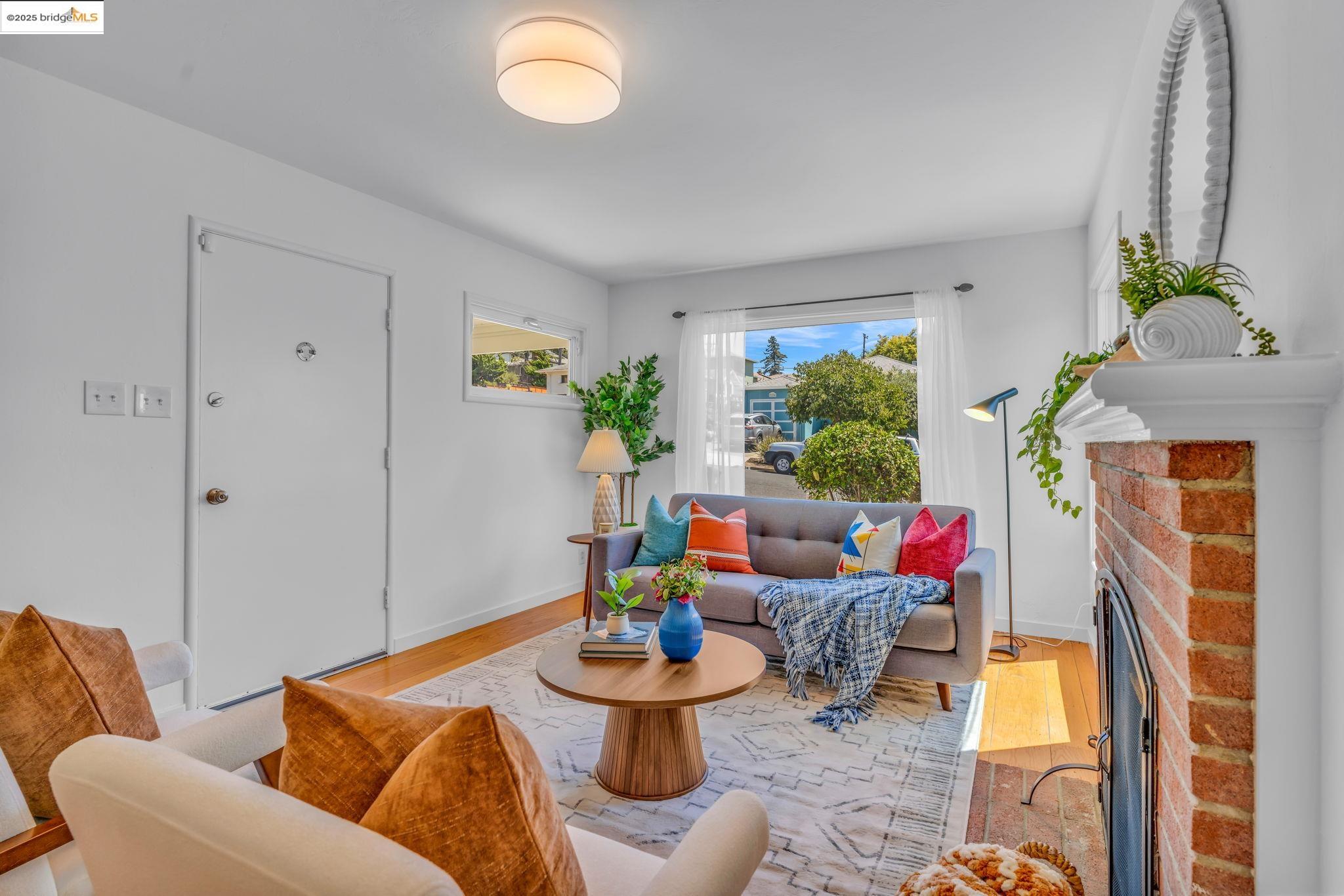 Detail Gallery Image 7 of 45 For 7231 Plank Ave, El Cerrito,  CA 94530 - 2 Beds | 1 Baths