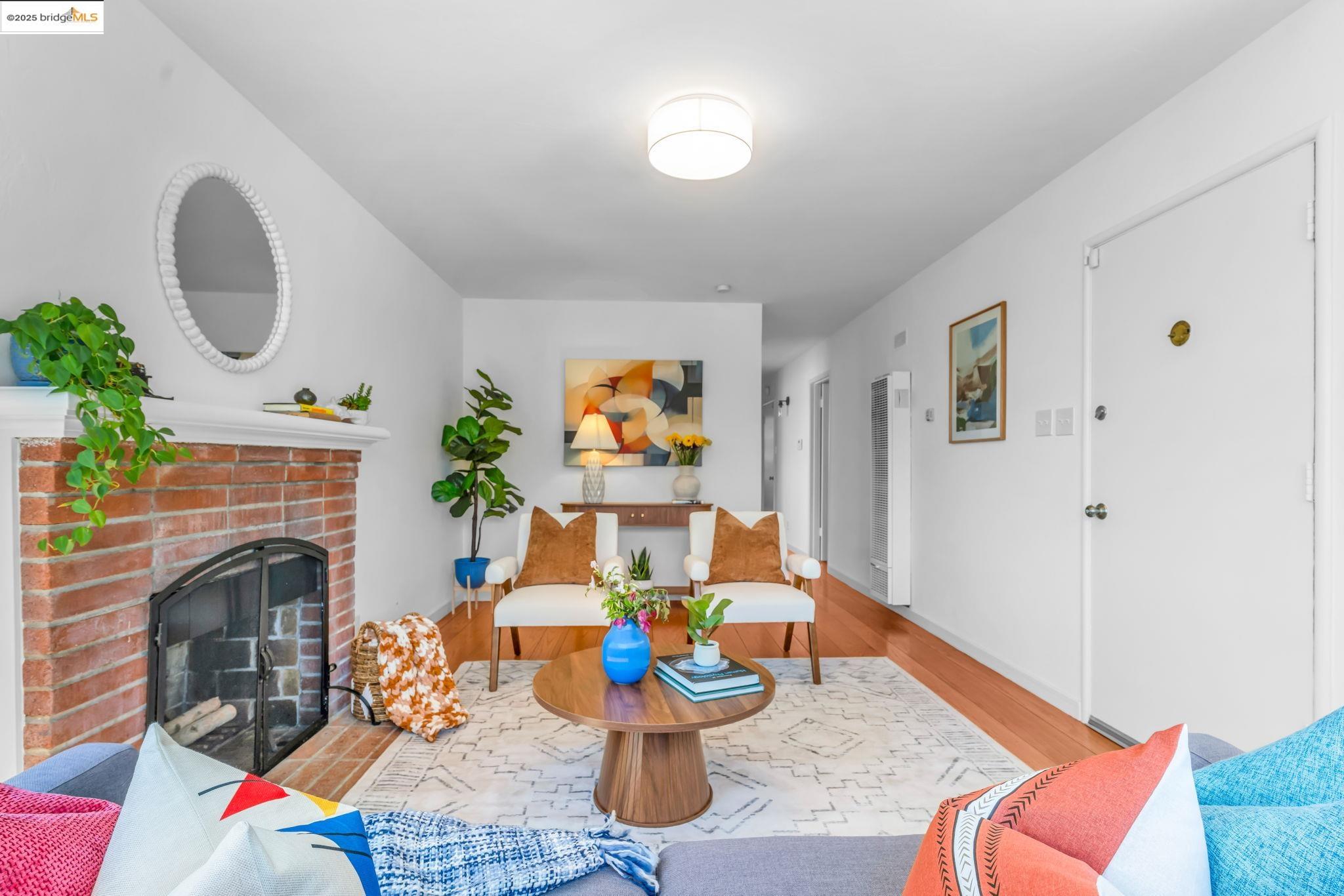 Detail Gallery Image 8 of 45 For 7231 Plank Ave, El Cerrito,  CA 94530 - 2 Beds | 1 Baths