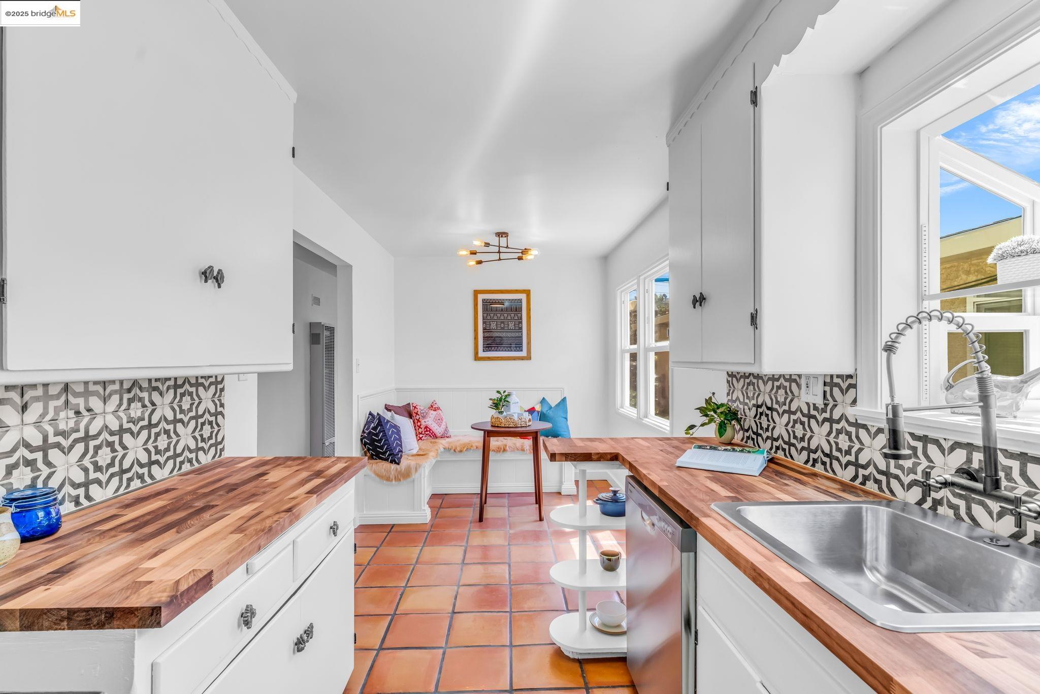 Detail Gallery Image 9 of 42 For 7231 Plank Ave, El Cerrito,  CA 94530 - 2 Beds | 1 Baths