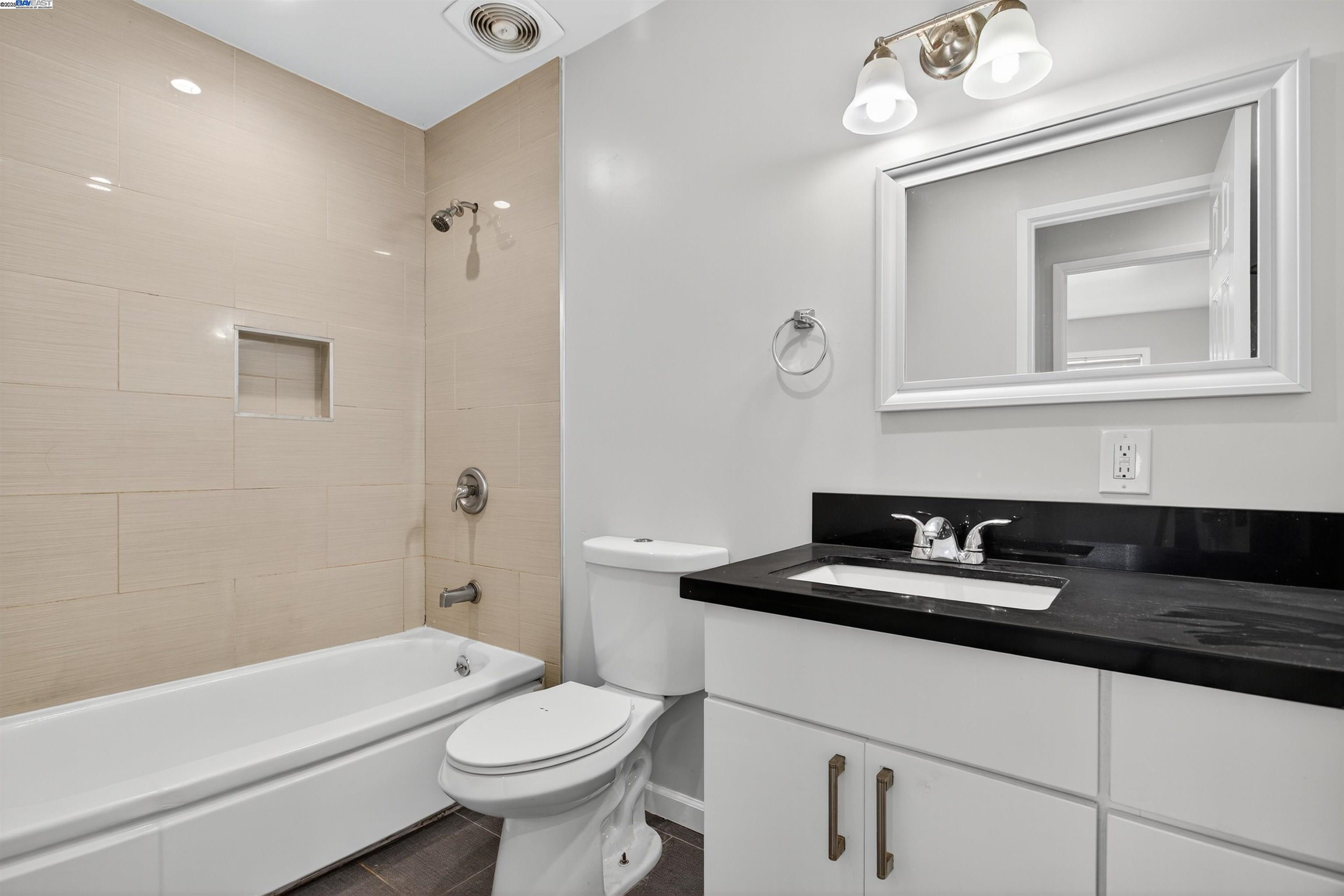 Photo #24: 41107444 Listing: Photo #24