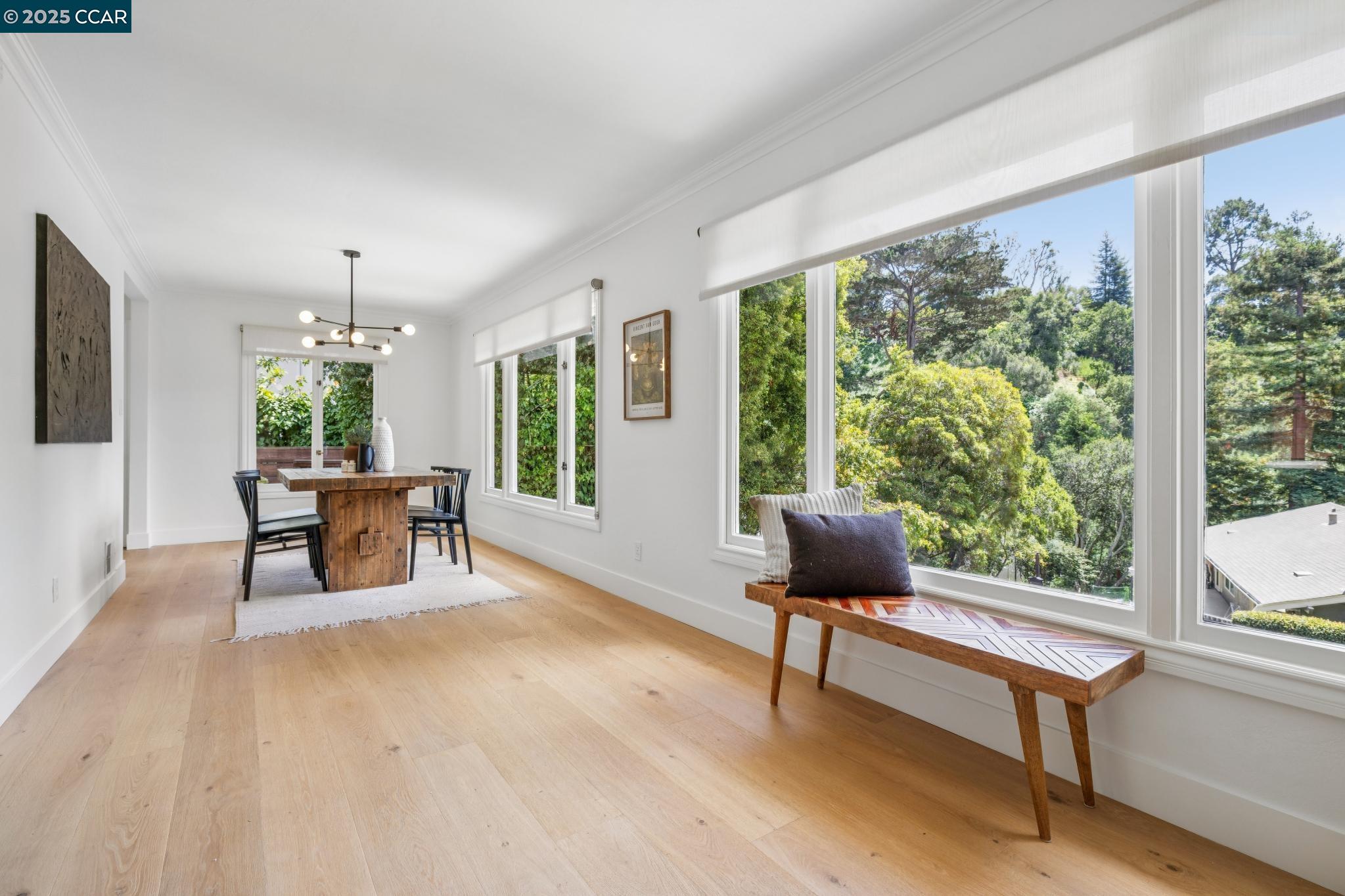Detail Gallery Image 15 of 50 For 5844 Harbord Dr, Oakland,  CA 94611 - 3 Beds | 2 Baths
