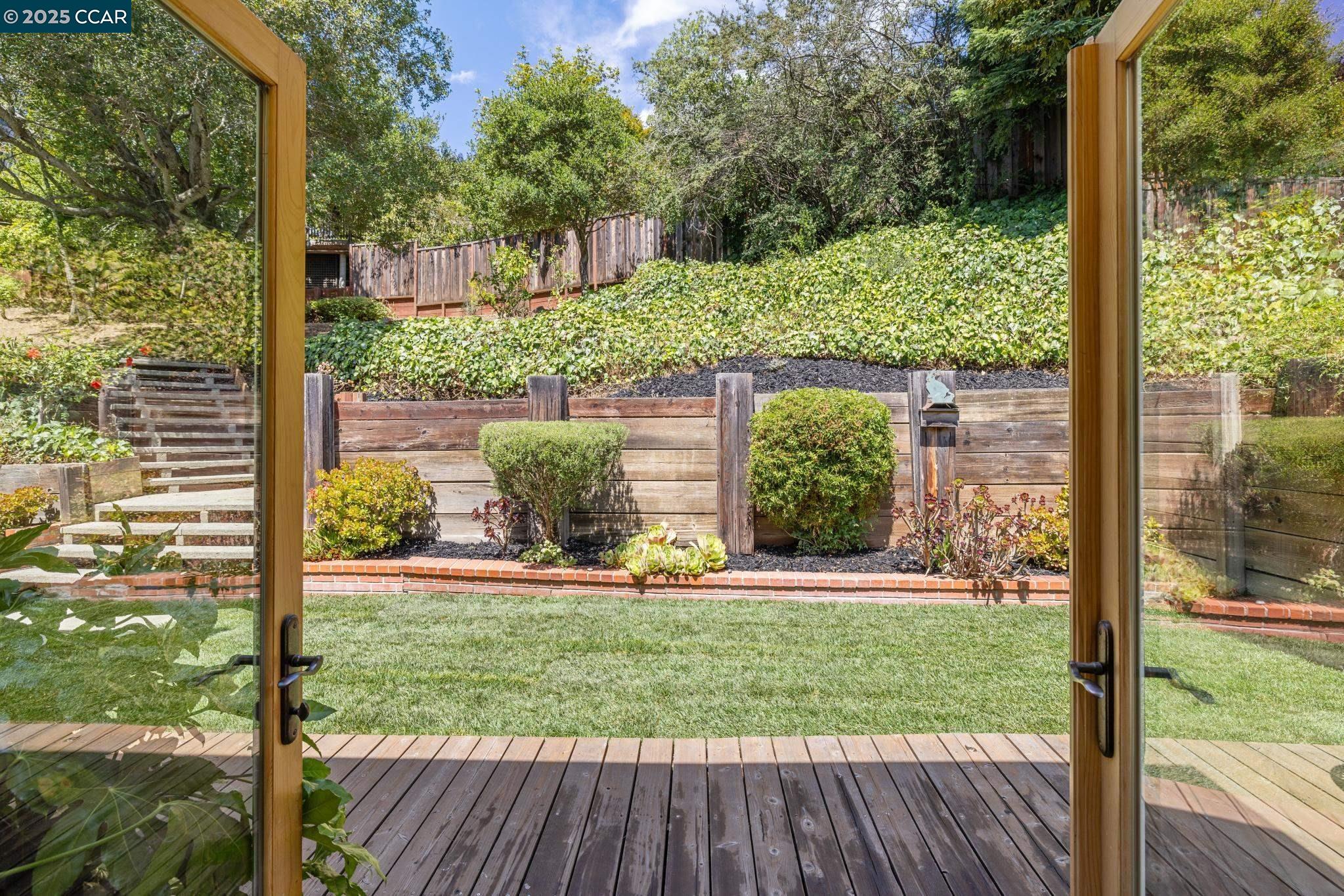 Detail Gallery Image 20 of 50 For 5844 Harbord Dr, Oakland,  CA 94611 - 3 Beds | 2 Baths
