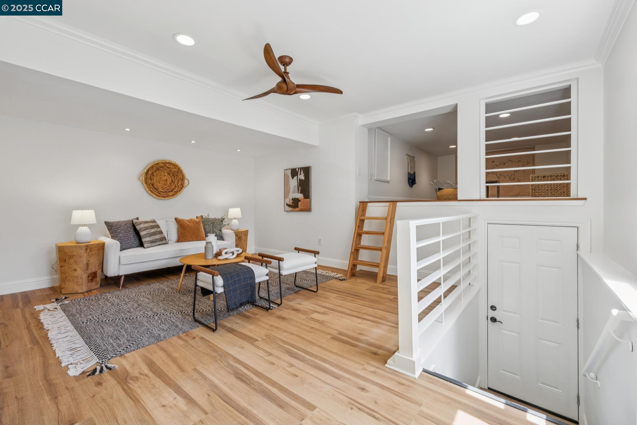 Detail Gallery Image 30 of 50 For 5844 Harbord Dr, Oakland,  CA 94611 - 3 Beds | 2 Baths
