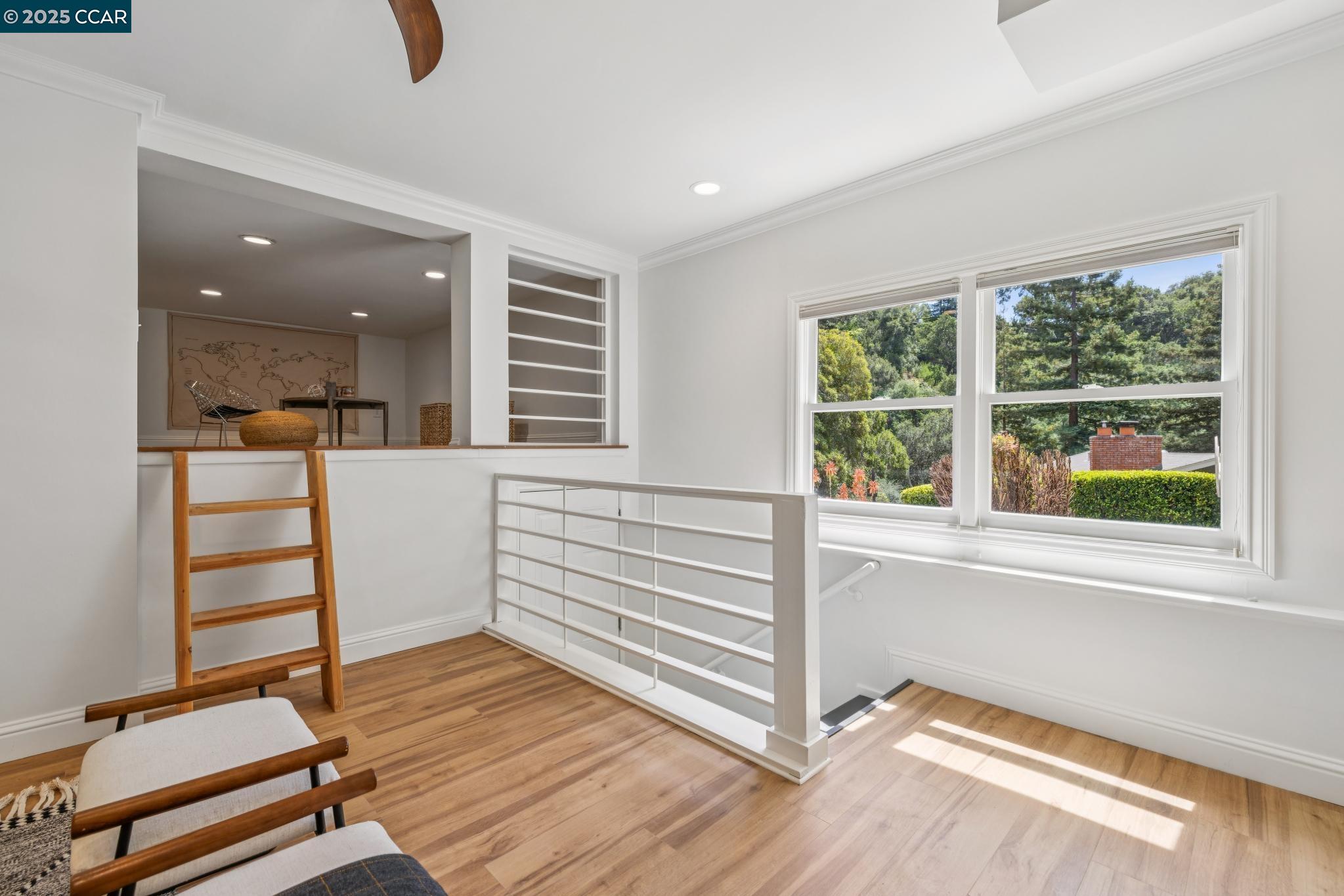 Detail Gallery Image 33 of 50 For 5844 Harbord Dr, Oakland,  CA 94611 - 3 Beds | 2 Baths