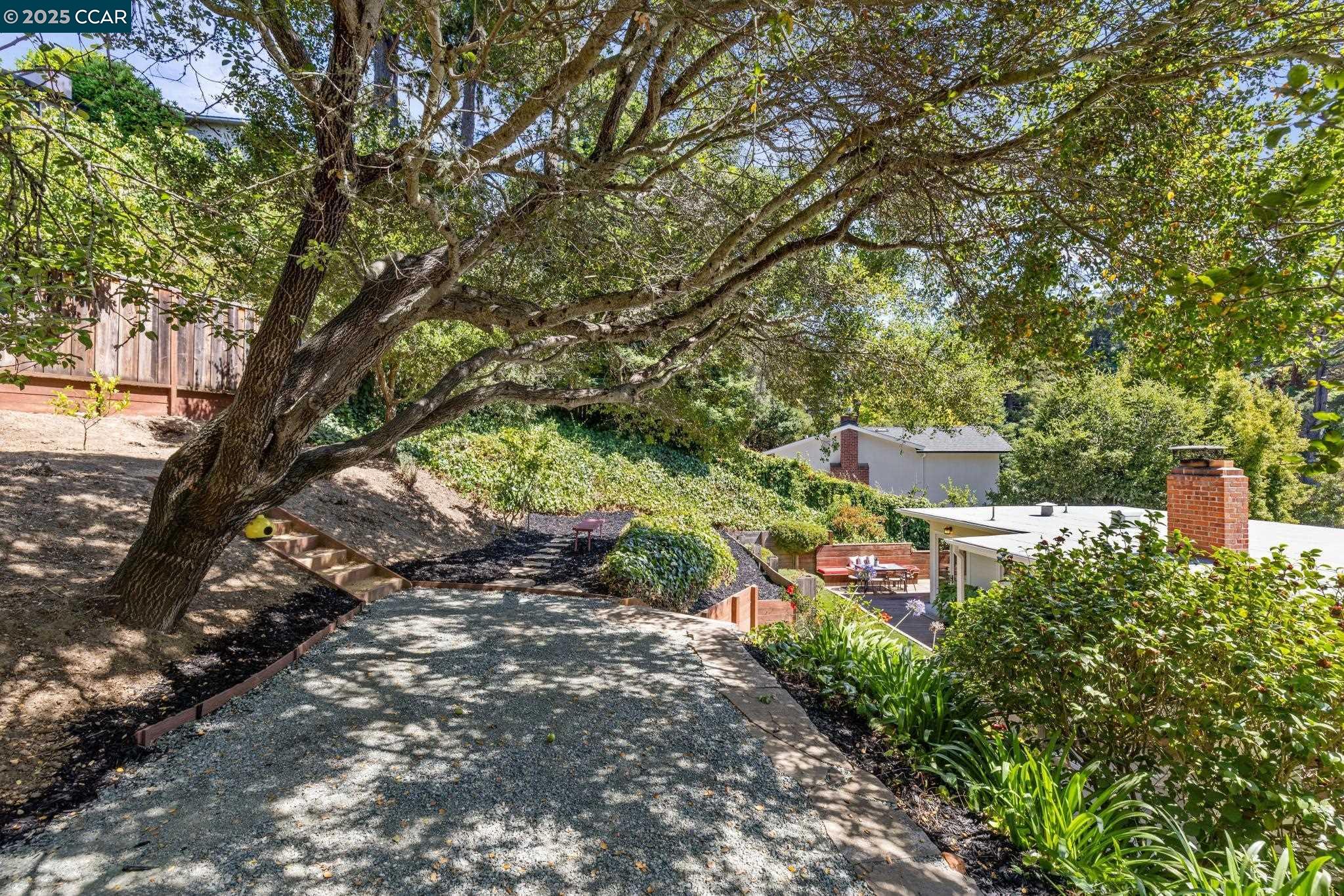 Detail Gallery Image 46 of 50 For 5844 Harbord Dr, Oakland,  CA 94611 - 3 Beds | 2 Baths