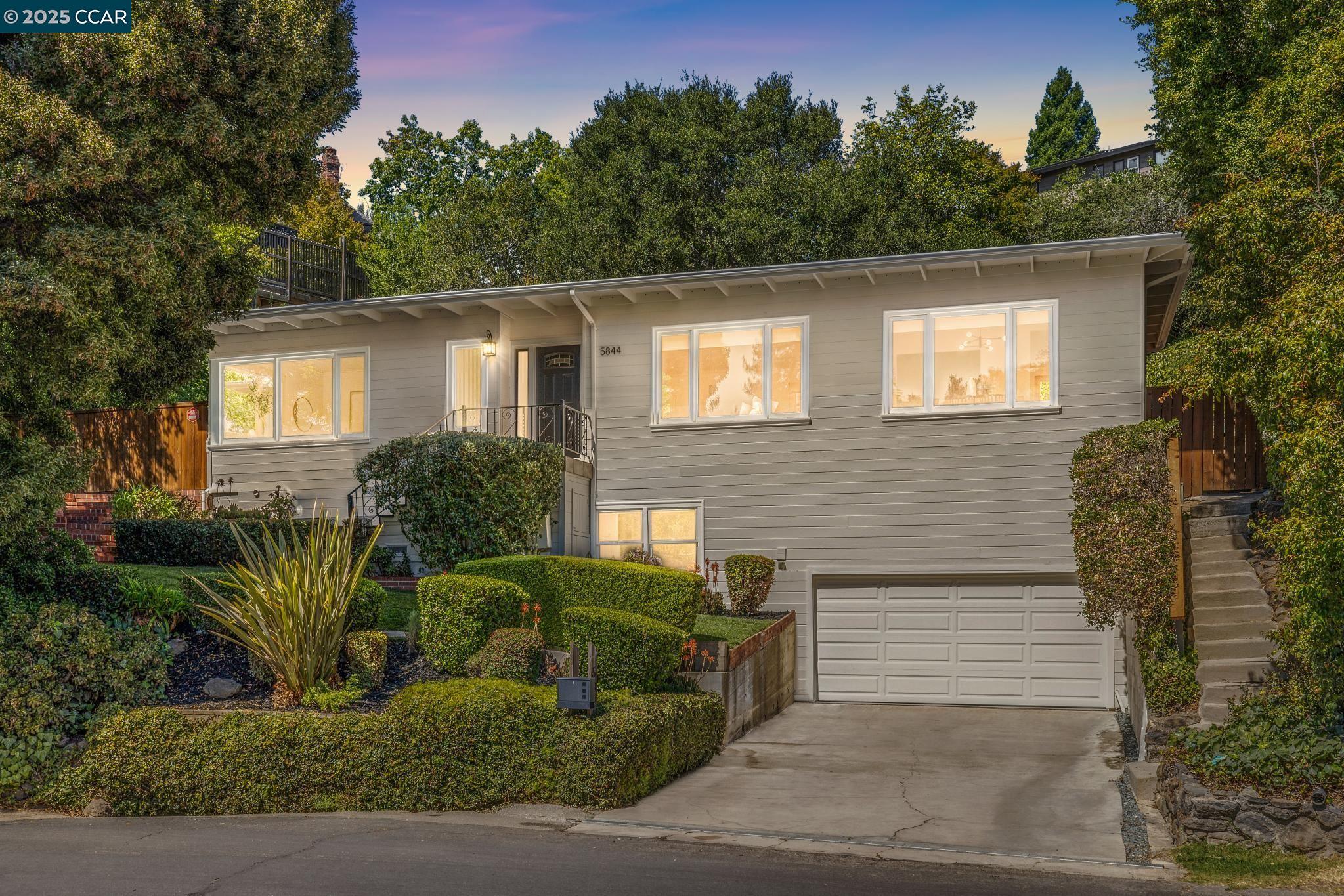 Detail Gallery Image 50 of 50 For 5844 Harbord Dr, Oakland,  CA 94611 - 3 Beds | 2 Baths