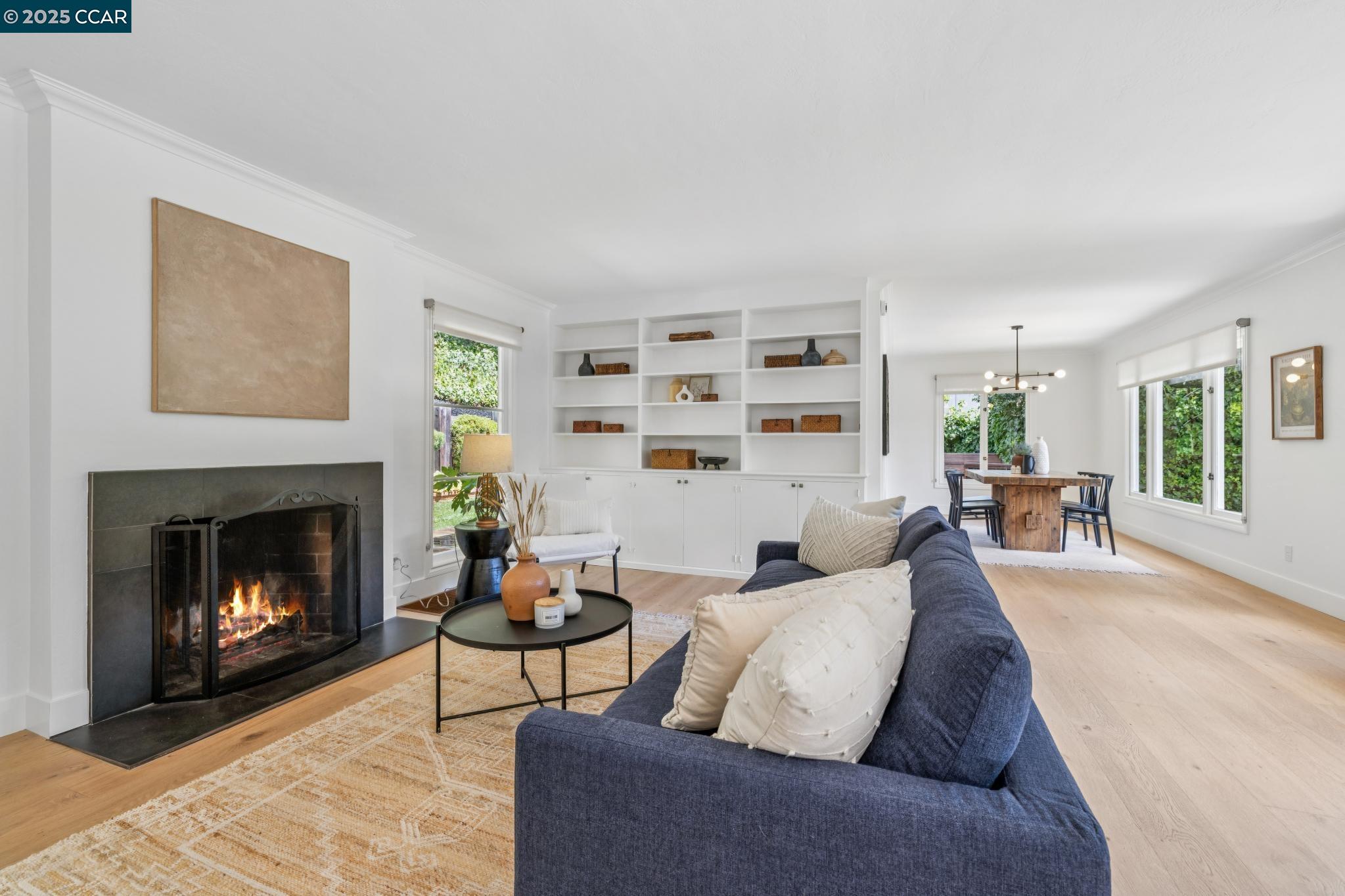 Detail Gallery Image 7 of 50 For 5844 Harbord Dr, Oakland,  CA 94611 - 3 Beds | 2 Baths
