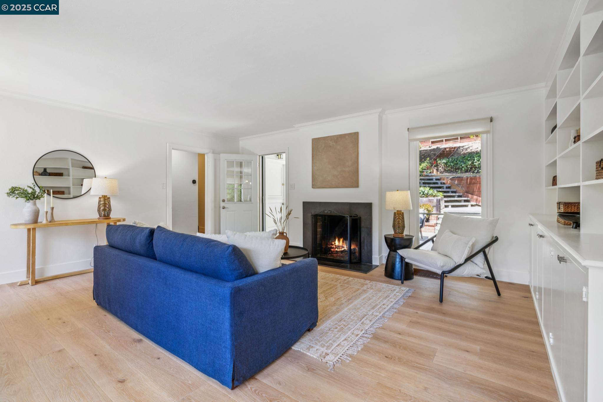 Detail Gallery Image 10 of 50 For 5844 Harbord Dr, Oakland,  CA 94611 - 3 Beds | 2 Baths