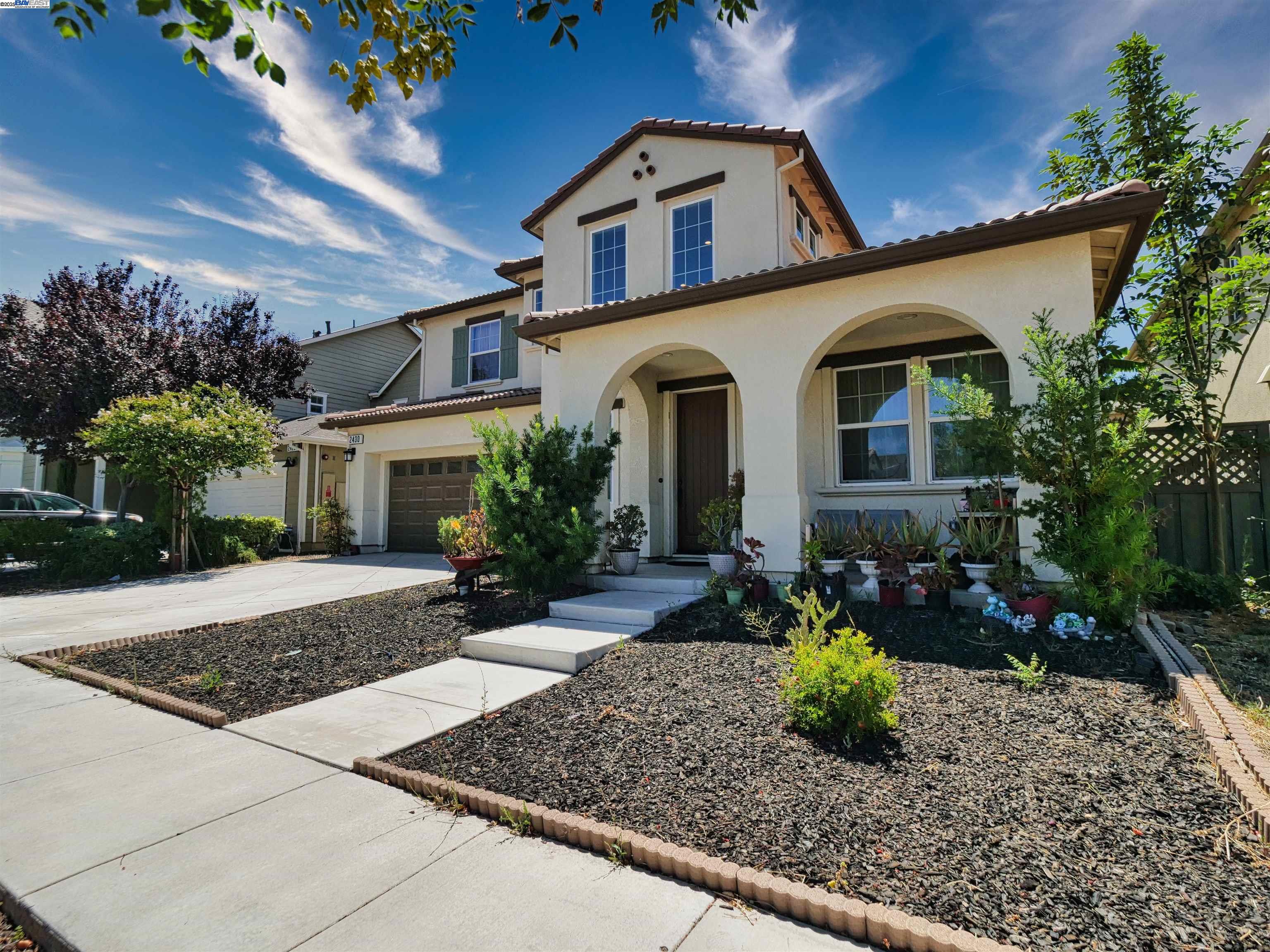 Detail Gallery Image 2 of 15 For 2430 Rio Grande Dr, Tracy,  CA 95377 - 4 Beds | 3 Baths