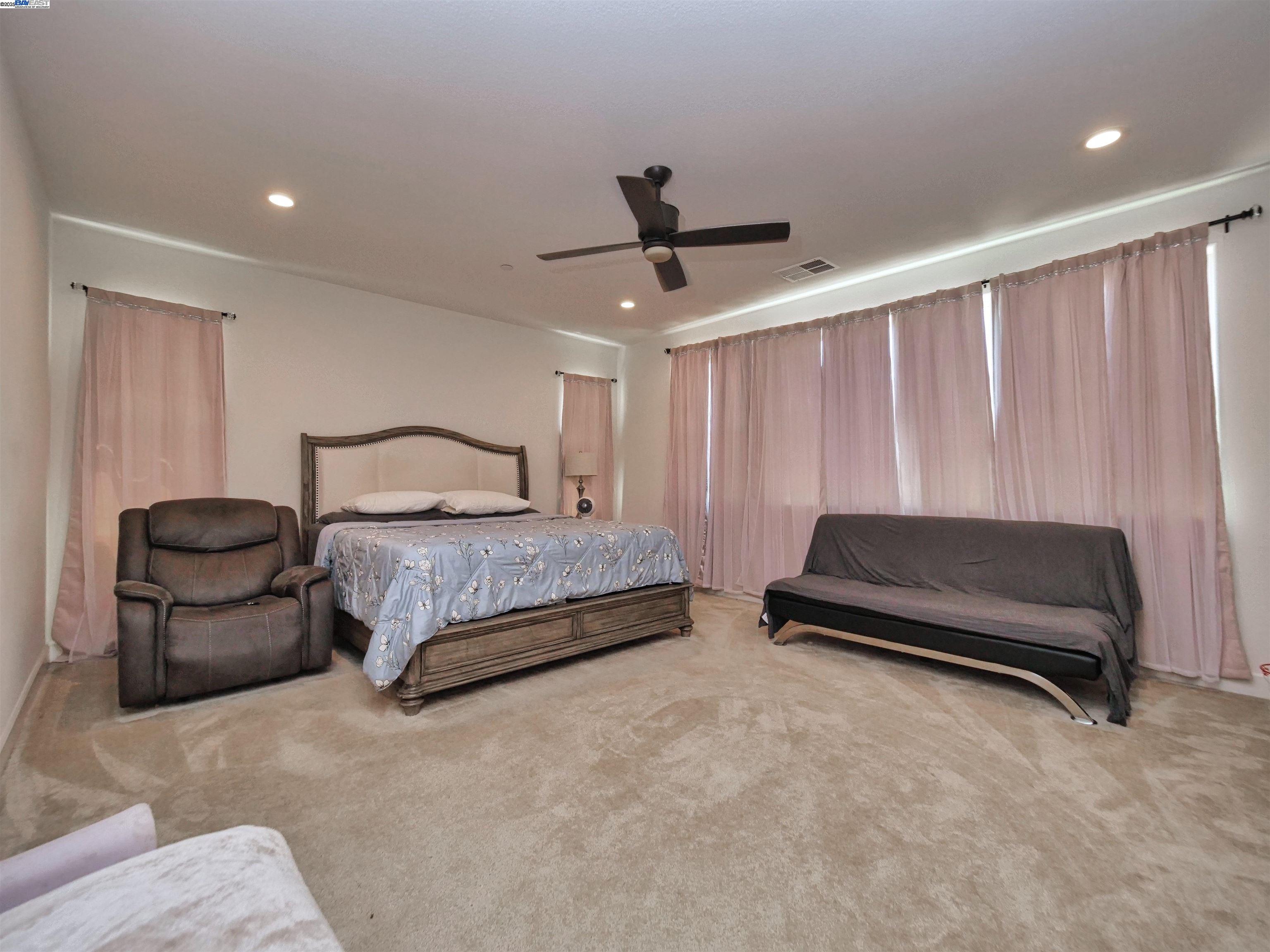 Detail Gallery Image 8 of 15 For 2430 Rio Grande Dr, Tracy,  CA 95377 - 4 Beds | 3 Baths