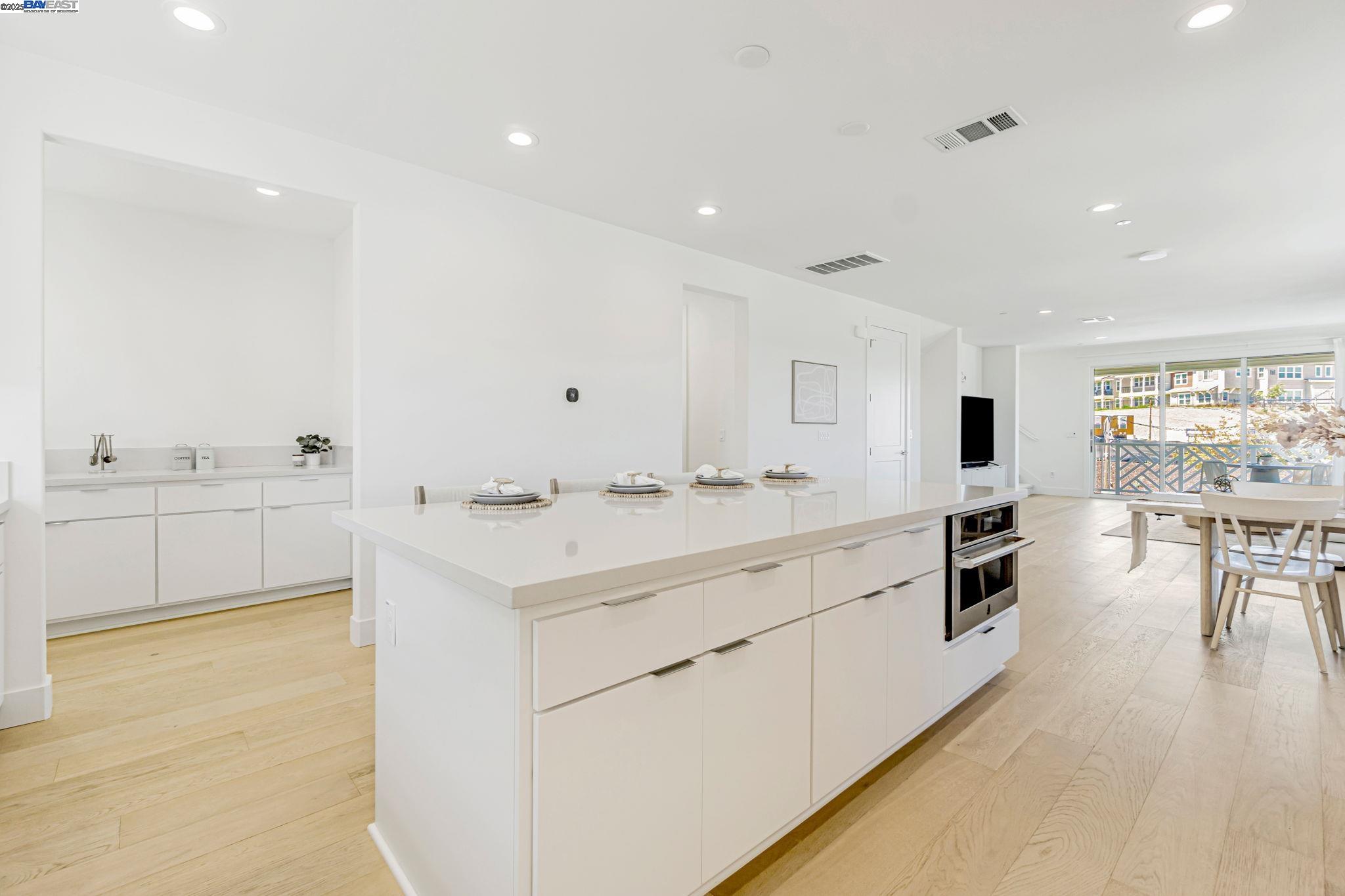Detail Gallery Image 12 of 52 For 1002 Mary Beth Ter, San Ramon,  CA 94583 - 4 Beds | 3/1 Baths