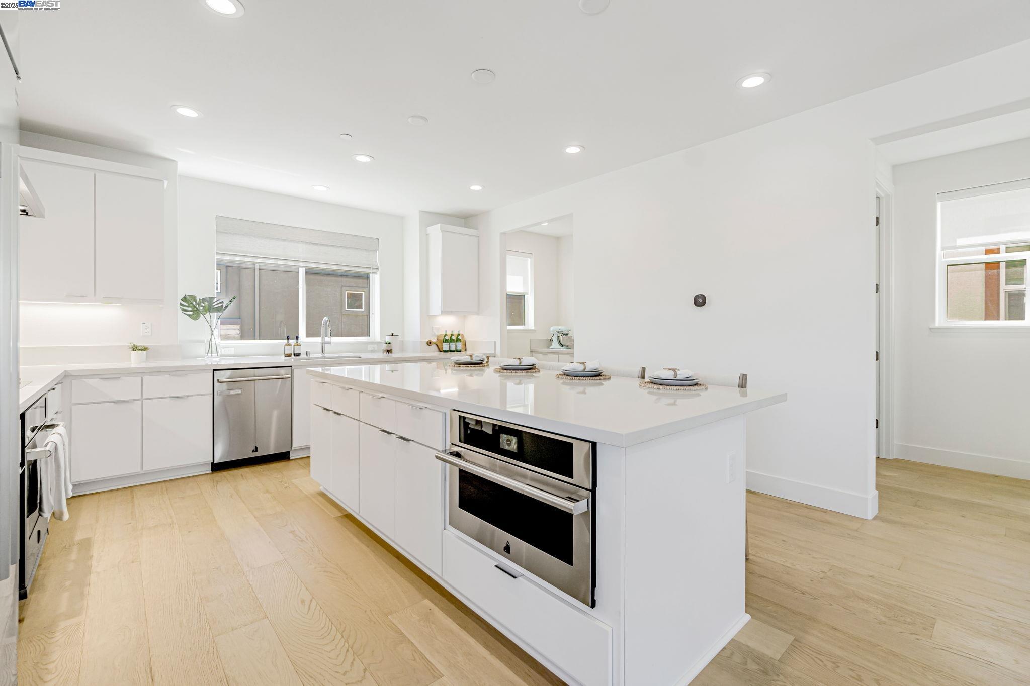 Detail Gallery Image 13 of 52 For 1002 Mary Beth Ter, San Ramon,  CA 94583 - 4 Beds | 3/1 Baths