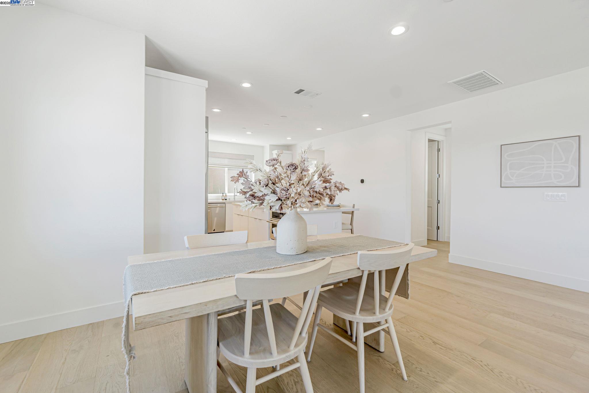 Detail Gallery Image 17 of 52 For 1002 Mary Beth Ter, San Ramon,  CA 94583 - 4 Beds | 3/1 Baths