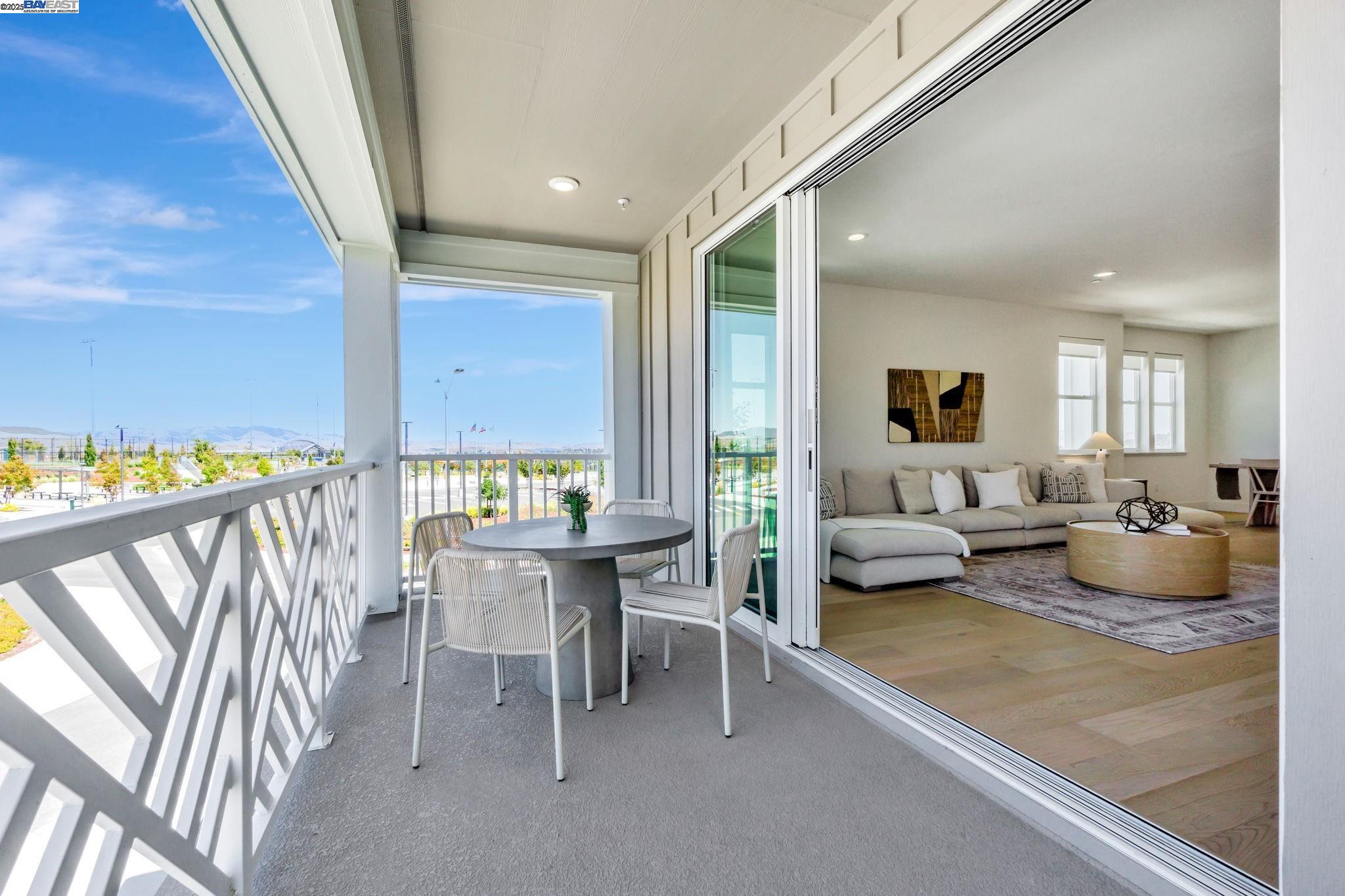 Detail Gallery Image 4 of 52 For 1002 Mary Beth Ter, San Ramon,  CA 94583 - 4 Beds | 3/1 Baths