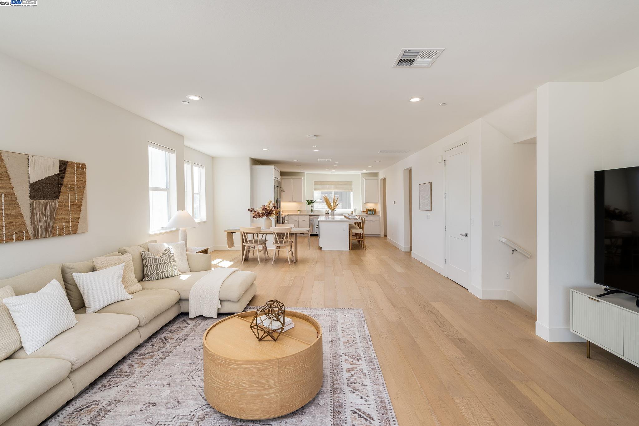 Detail Gallery Image 6 of 56 For 1002 Mary Beth Ter, San Ramon,  CA 94583 - 4 Beds | 3/1 Baths