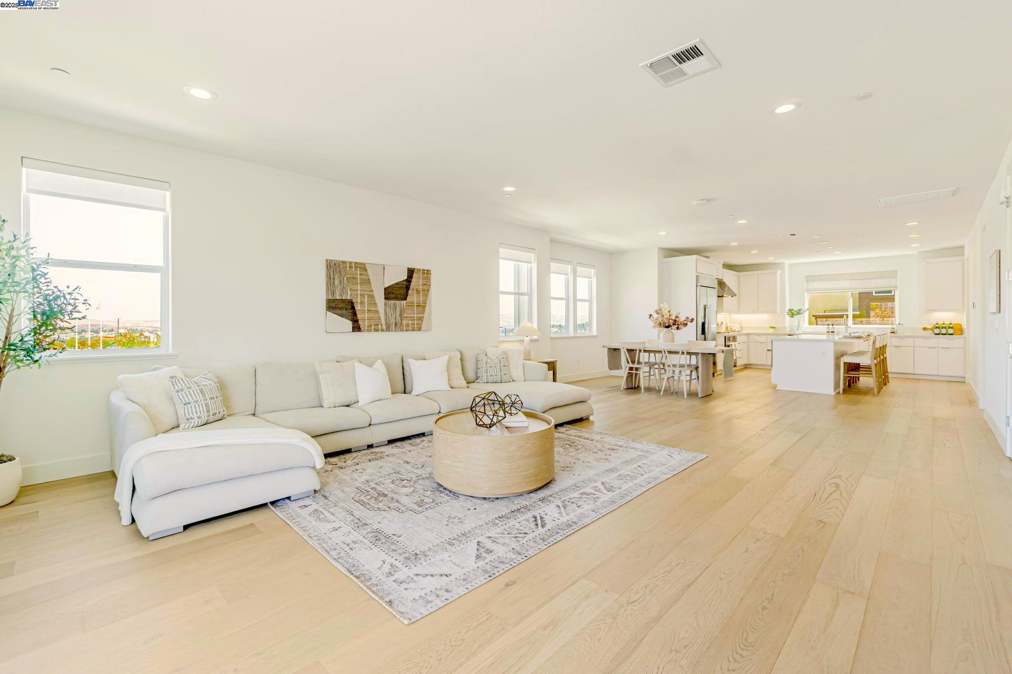 Detail Gallery Image 7 of 52 For 1002 Mary Beth Ter, San Ramon,  CA 94583 - 4 Beds | 3/1 Baths
