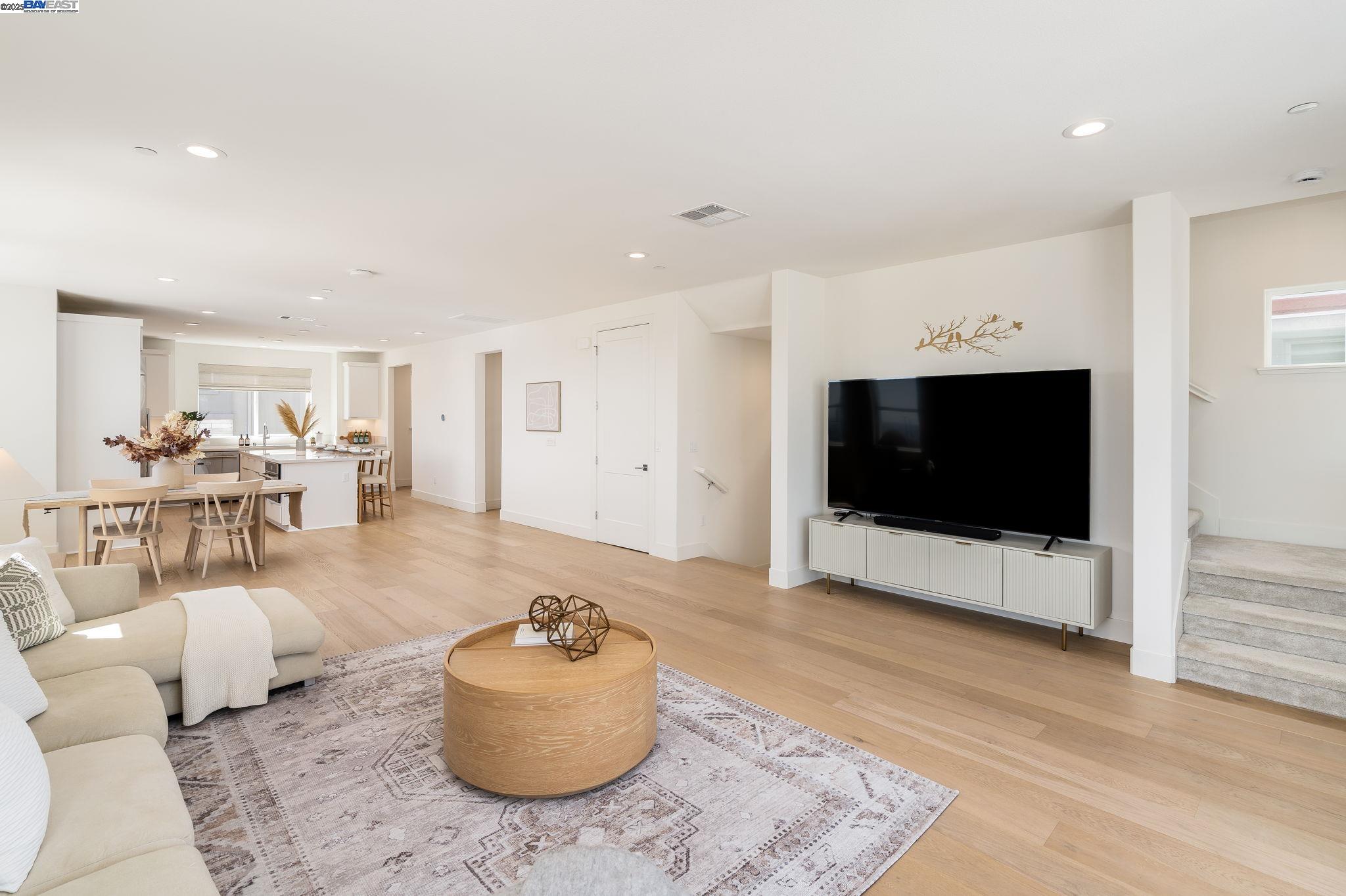 Detail Gallery Image 7 of 56 For 1002 Mary Beth Ter, San Ramon,  CA 94583 - 4 Beds | 3/1 Baths