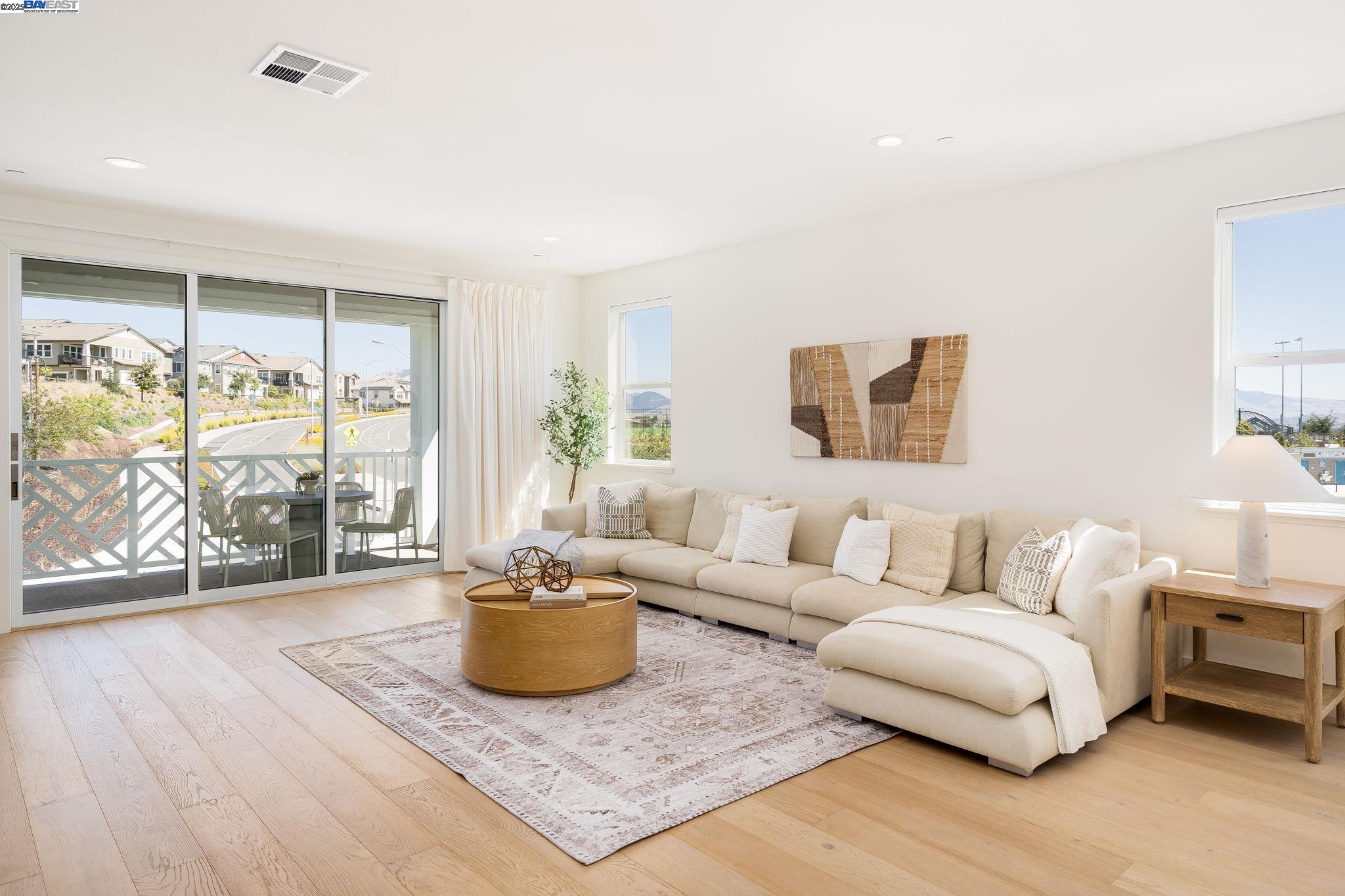 Detail Gallery Image 8 of 56 For 1002 Mary Beth Ter, San Ramon,  CA 94583 - 4 Beds | 3/1 Baths