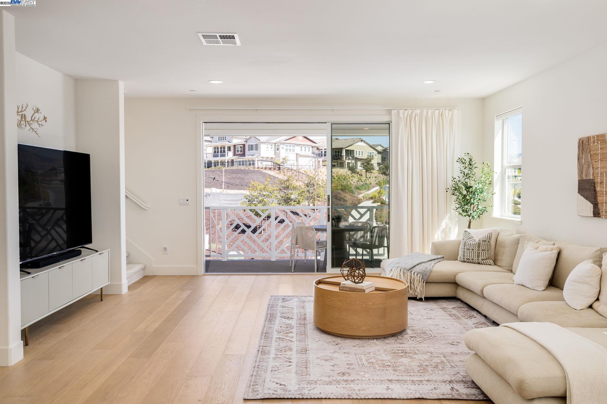 Detail Gallery Image 10 of 56 For 1002 Mary Beth Ter, San Ramon,  CA 94583 - 4 Beds | 3/1 Baths
