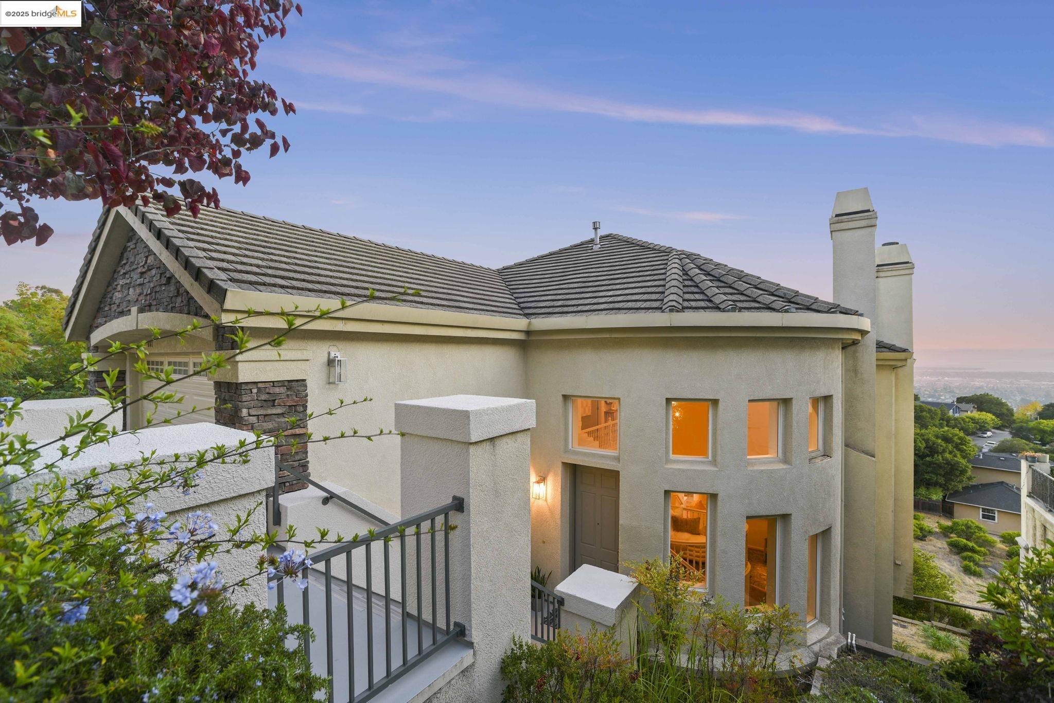 Detail Gallery Image 1 of 1 For 661 via Rialto, Oakland,  CA 94619 - 4 Beds | 3 Baths