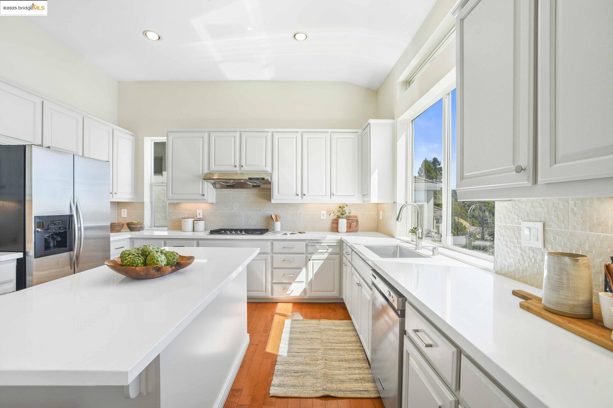 Detail Gallery Image 20 of 60 For 661 via Rialto, Oakland,  CA 94619 - 4 Beds | 3 Baths