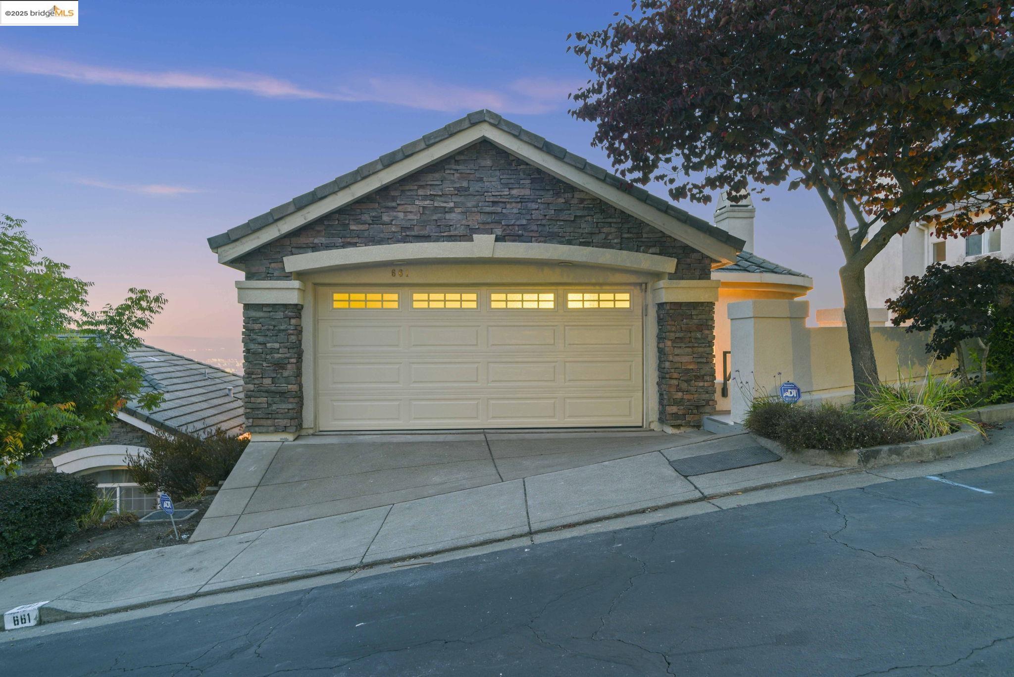 Detail Gallery Image 3 of 60 For 661 via Rialto, Oakland,  CA 94619 - 4 Beds | 3 Baths