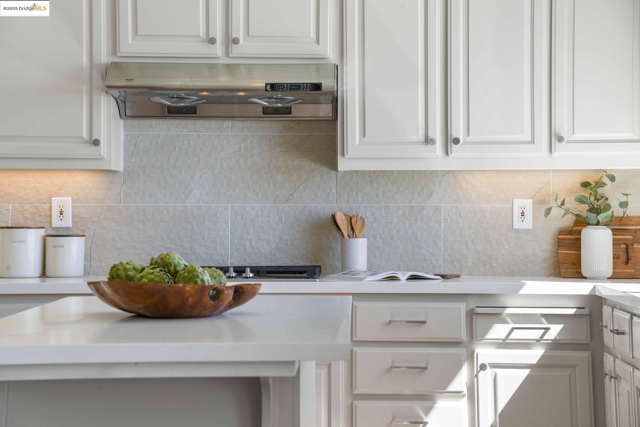 Detail Gallery Image 23 of 60 For 661 via Rialto, Oakland,  CA 94619 - 4 Beds | 3 Baths