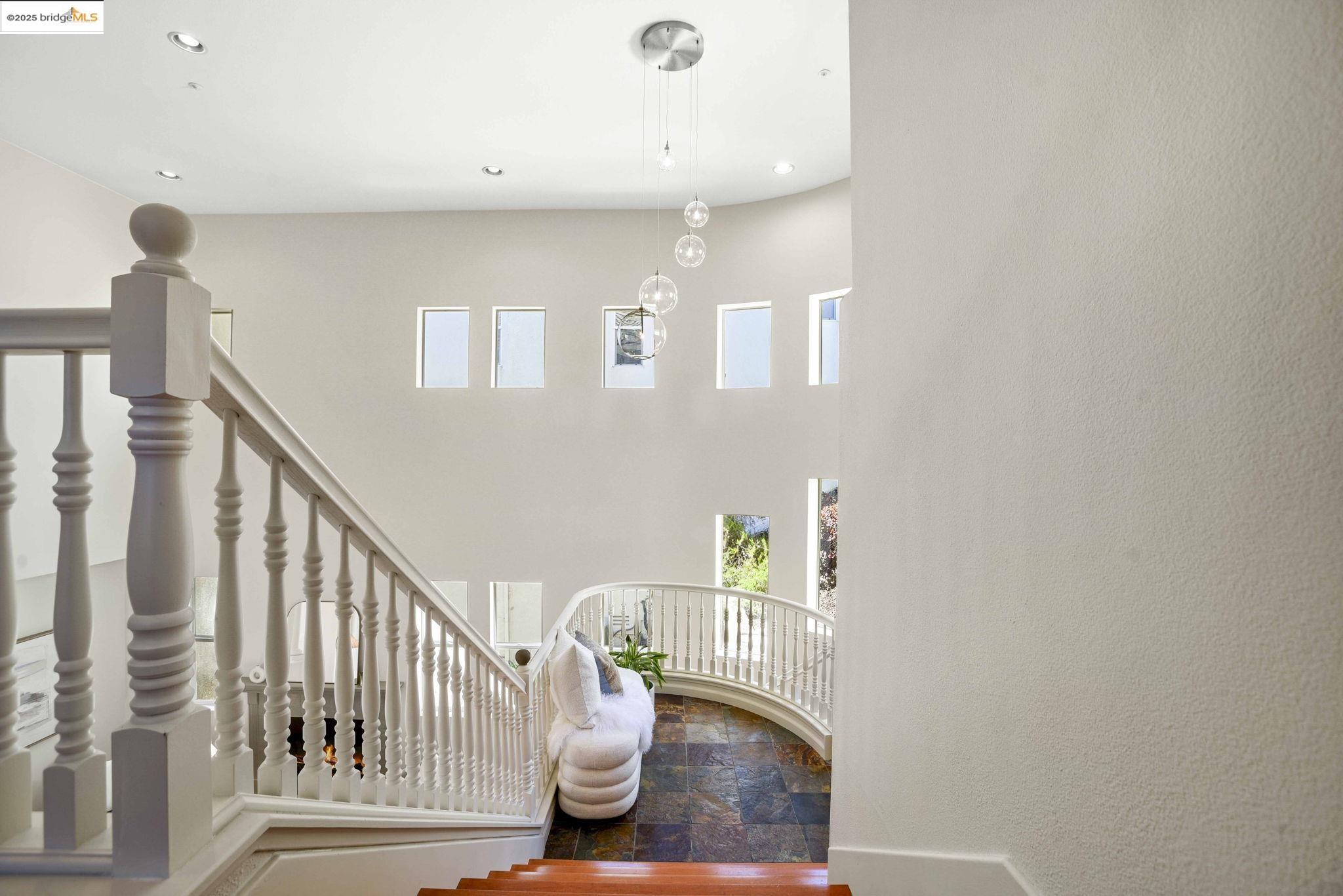 Detail Gallery Image 7 of 60 For 661 via Rialto, Oakland,  CA 94619 - 4 Beds | 3 Baths