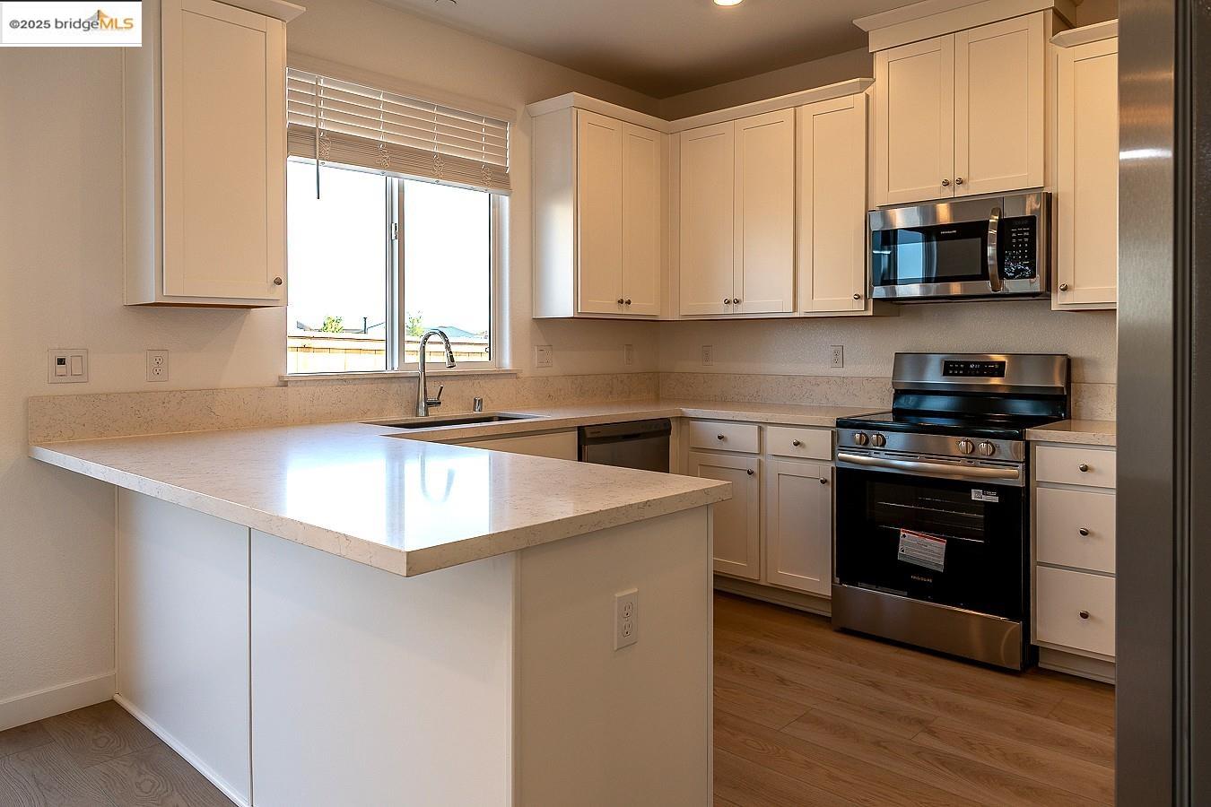 Detail Gallery Image 7 of 42 For 3596 Kona Kai Way, Sacramento,  CA 95835 - 4 Beds | 3 Baths