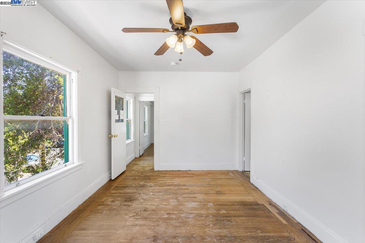 Detail Gallery Image 23 of 44 For 2255 Lincoln Ave., Alameda,  CA 94501 - 2 Beds | 2 Baths