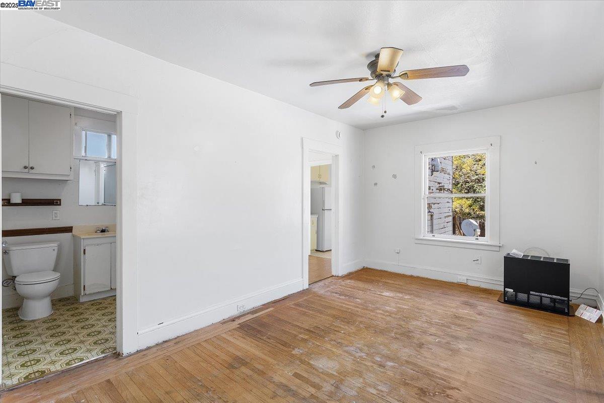 Detail Gallery Image 24 of 44 For 2255 Lincoln Ave., Alameda,  CA 94501 - 2 Beds | 2 Baths