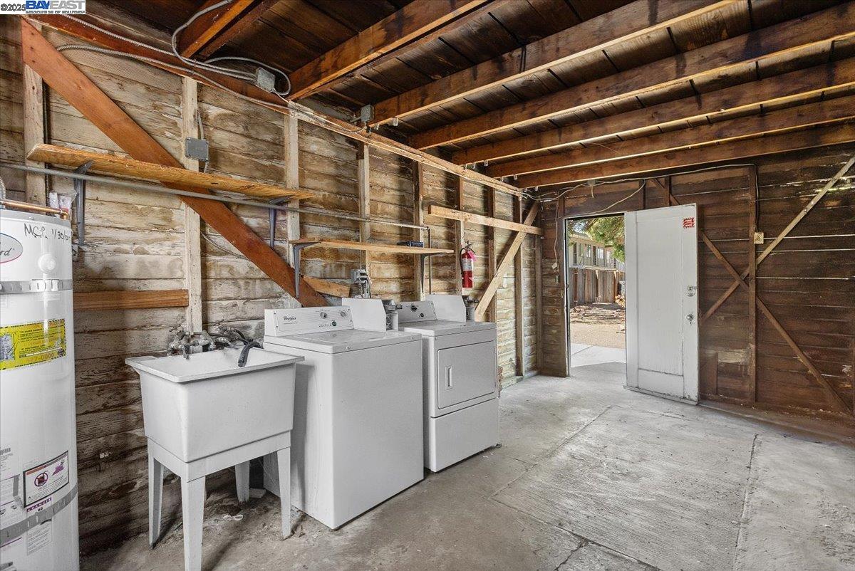 Detail Gallery Image 32 of 44 For 2255 Lincoln Ave., Alameda,  CA 94501 - 2 Beds | 2 Baths