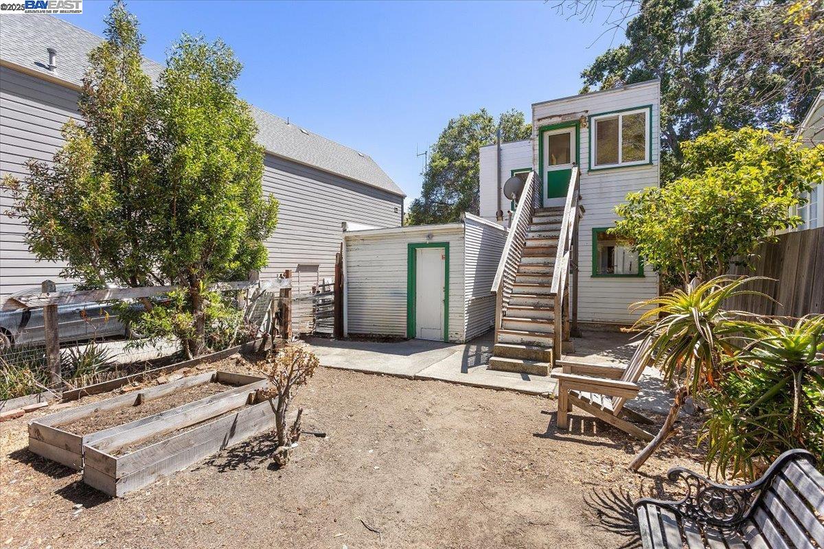 Detail Gallery Image 35 of 44 For 2255 Lincoln Ave., Alameda,  CA 94501 - 2 Beds | 2 Baths