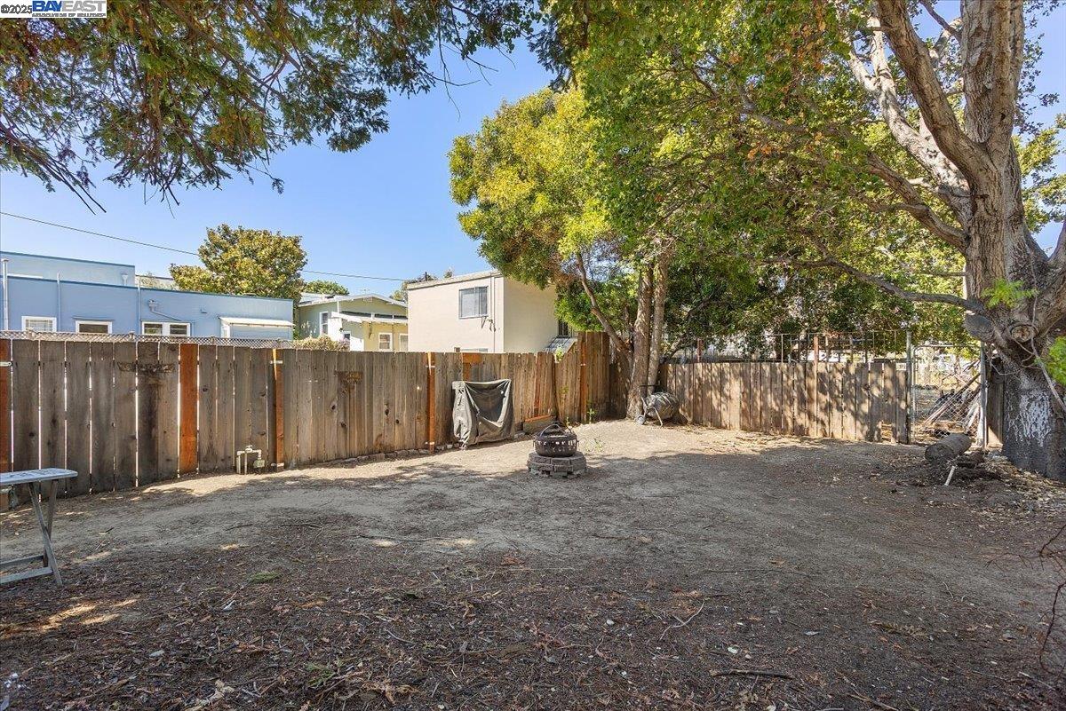 Detail Gallery Image 36 of 44 For 2255 Lincoln Ave., Alameda,  CA 94501 - 2 Beds | 2 Baths
