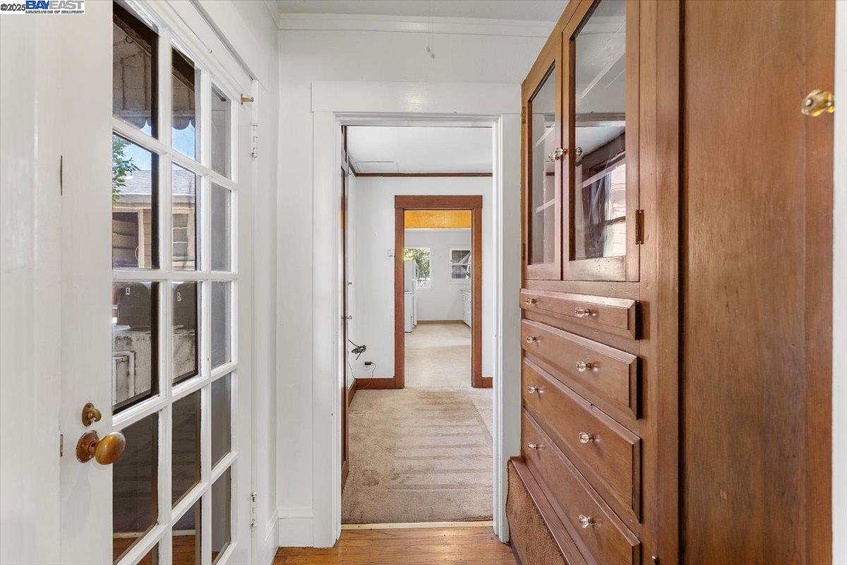 Detail Gallery Image 7 of 44 For 2255 Lincoln Ave., Alameda,  CA 94501 - 2 Beds | 2 Baths
