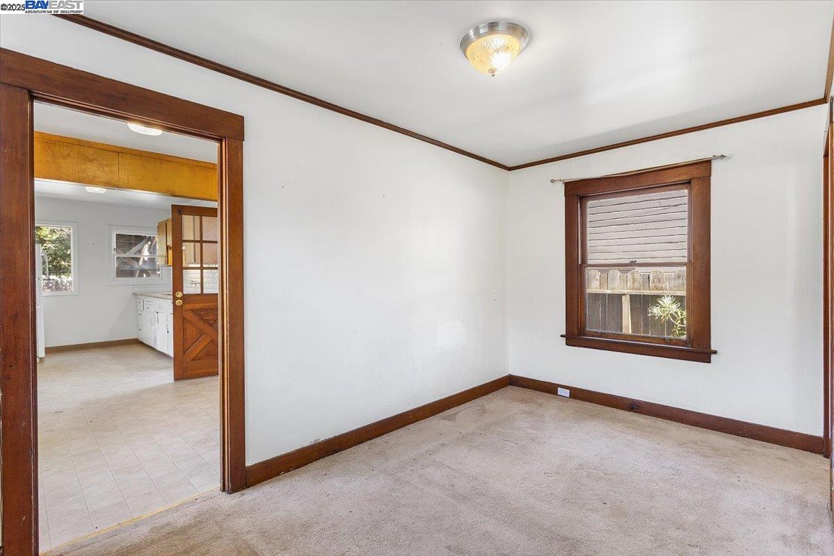 Detail Gallery Image 8 of 44 For 2255 Lincoln Ave., Alameda,  CA 94501 - 2 Beds | 2 Baths