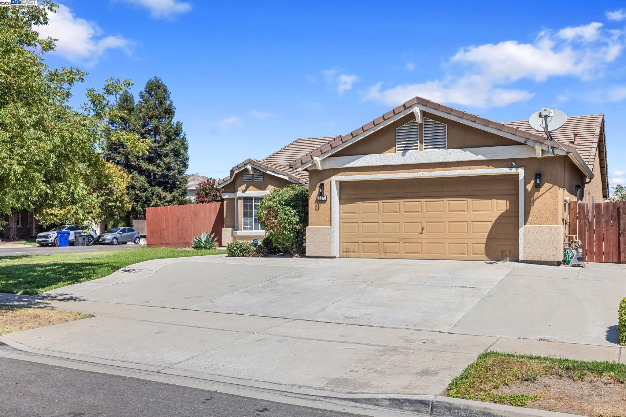 Detail Gallery Image 1 of 43 For 1173 Woodland Dr, Turlock,  CA 95382 - 4 Beds | 2 Baths
