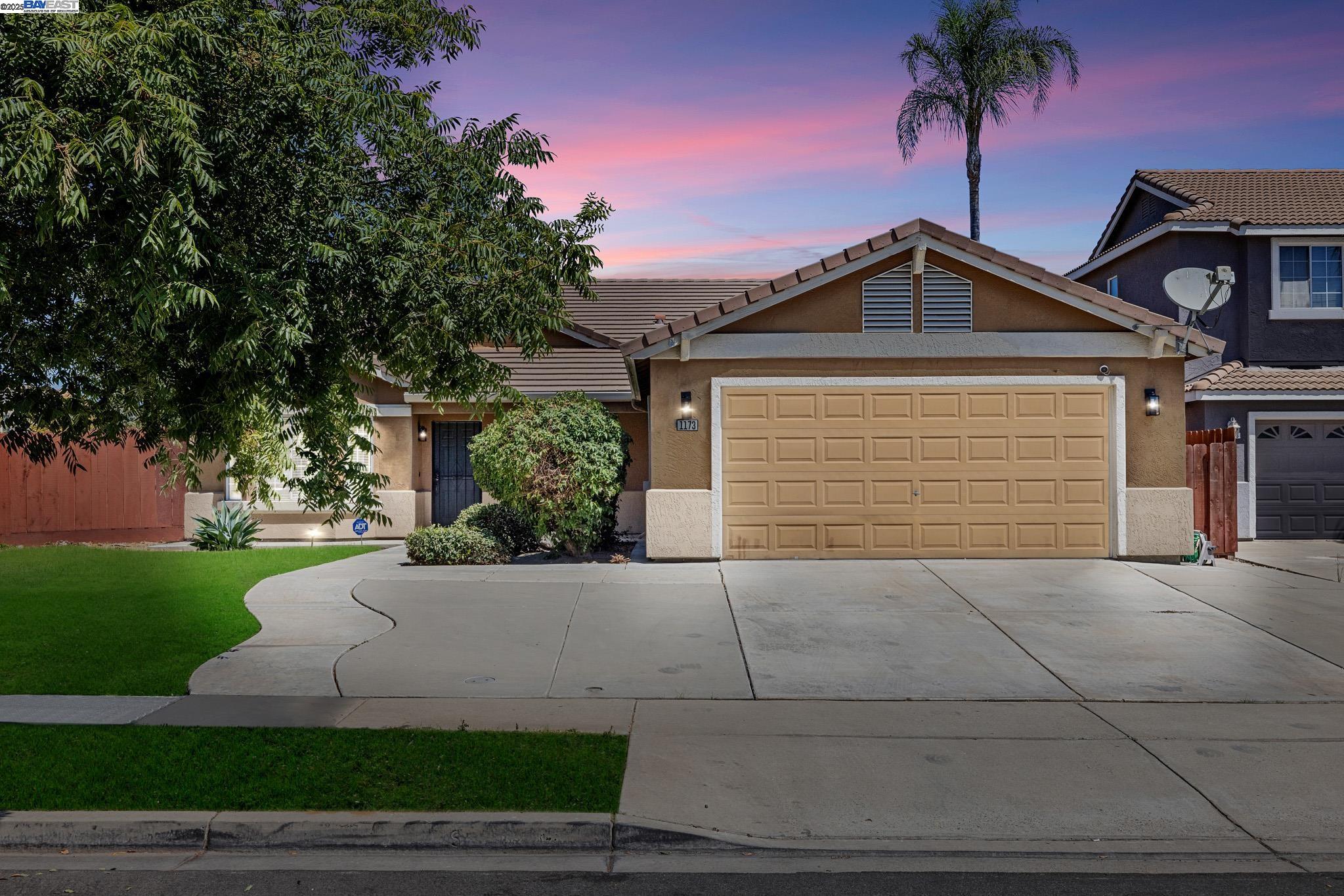 Detail Gallery Image 2 of 43 For 1173 Woodland Dr, Turlock,  CA 95382 - 4 Beds | 2 Baths